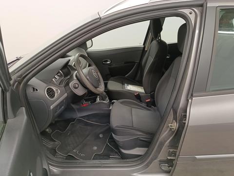 Renault Clio 1.5 MT – foto 6 – kavel bij Antwerp Auctions, Aartselaar