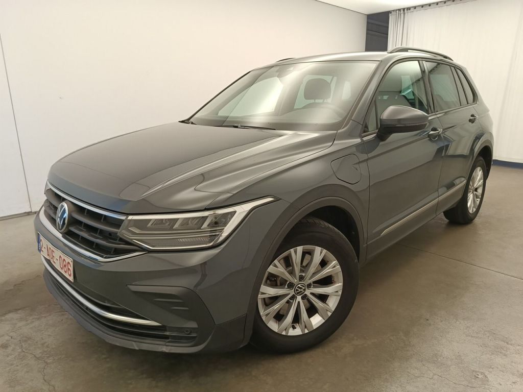 VOLKSWAGEN Tiguan 1.4 AT – kavel bij Antwerp Auctions, Aartselaar