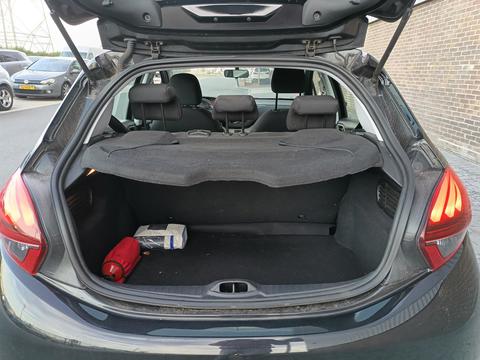 Peugeot 208 1.2 MT – foto 8 – kavel bij Antwerp Auctions, Aartselaar