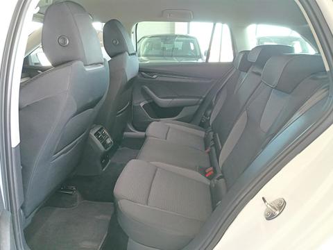 Skoda Octavia Combi 1.0 AT – foto 7 – kavel bij Antwerp Auctions, Aartselaar