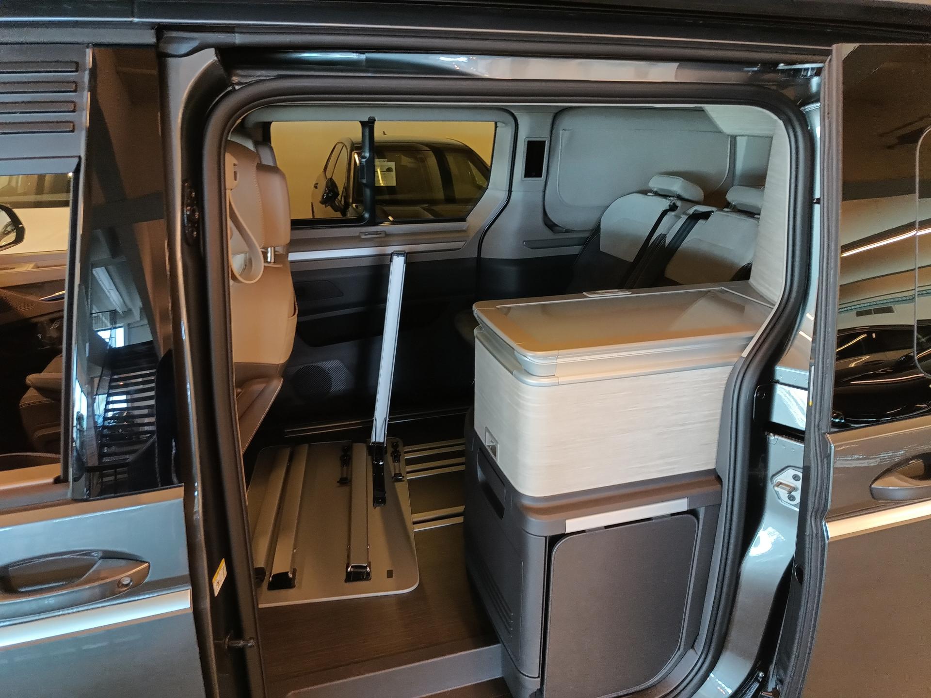VOLKSWAGEN Multivan T7 California Ocean 2.0 AT – foto 9 – kavel bij Antwerp Auctions, Aartselaar