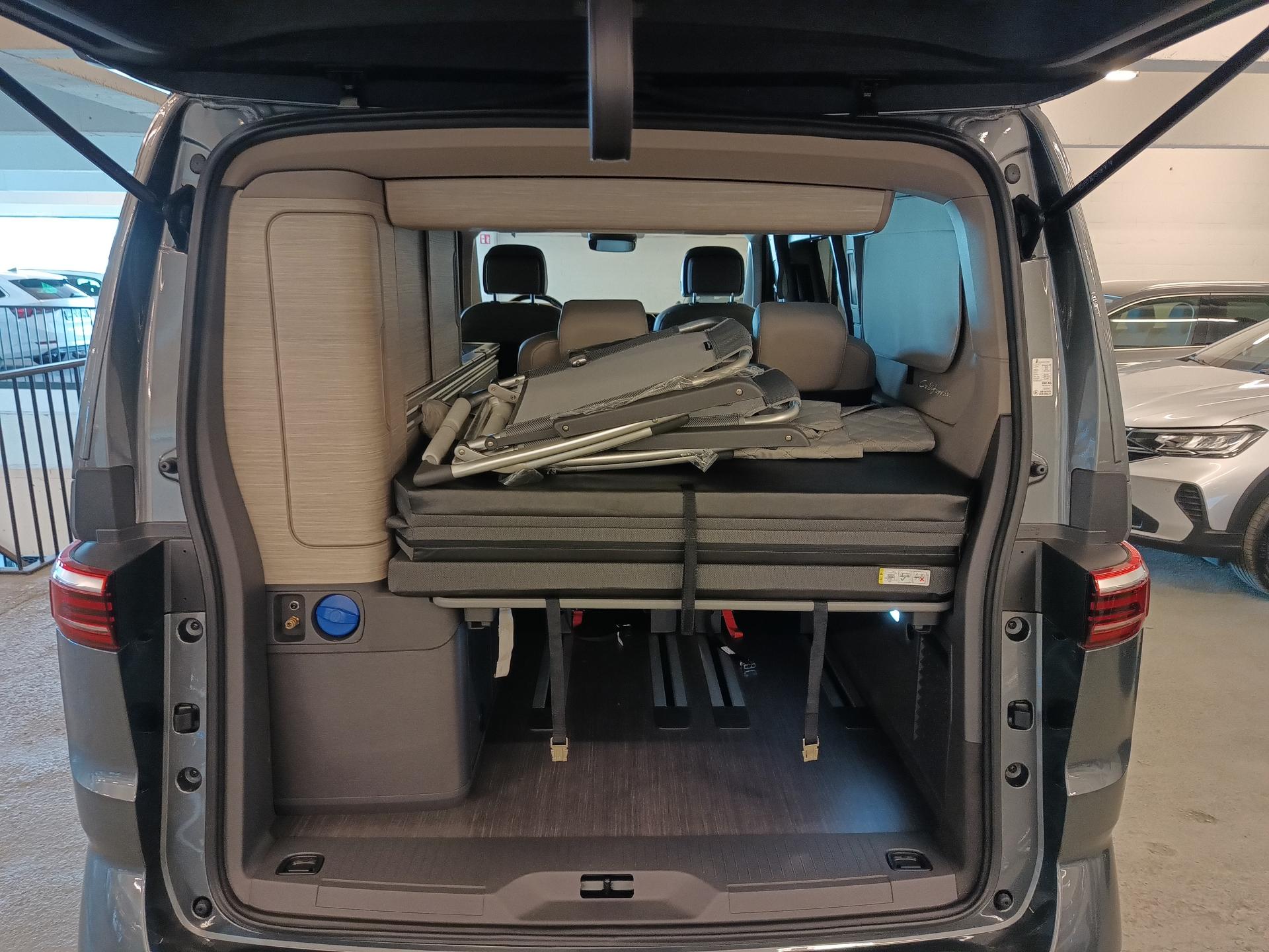 VOLKSWAGEN Multivan T7 California Ocean 2.0 AT – foto 10 – kavel bij Antwerp Auctions, Aartselaar