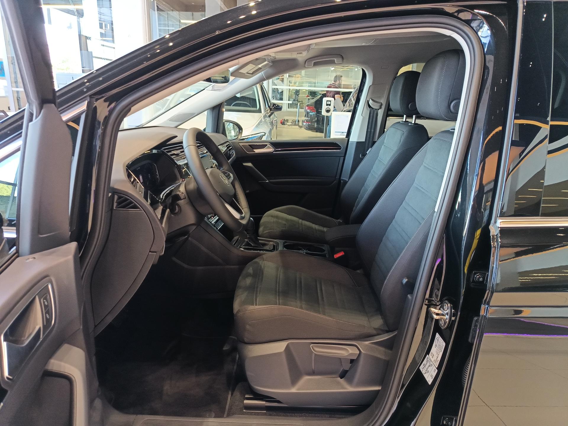VW Touran Highline Business 1.5 TSI – foto 8 – kavel bij Antwerp Auctions, Aartselaar