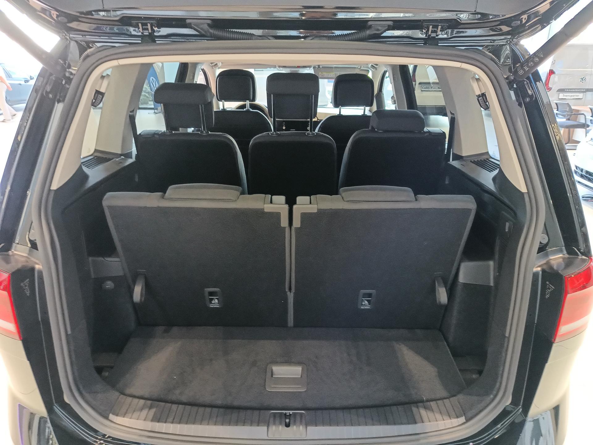 VW Touran Highline Business 1.5 TSI – foto 10 – kavel bij Antwerp Auctions, Aartselaar