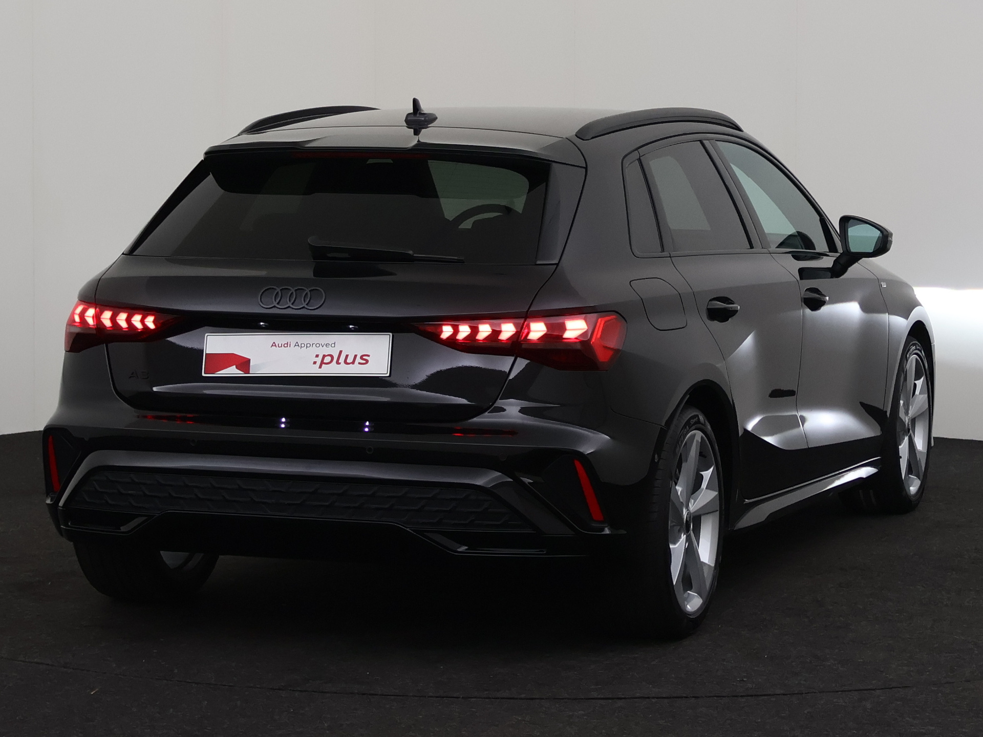 Audi A3 Sportback 1.5 DSG – foto 3 – kavel bij Antwerp Auctions, Aartselaar