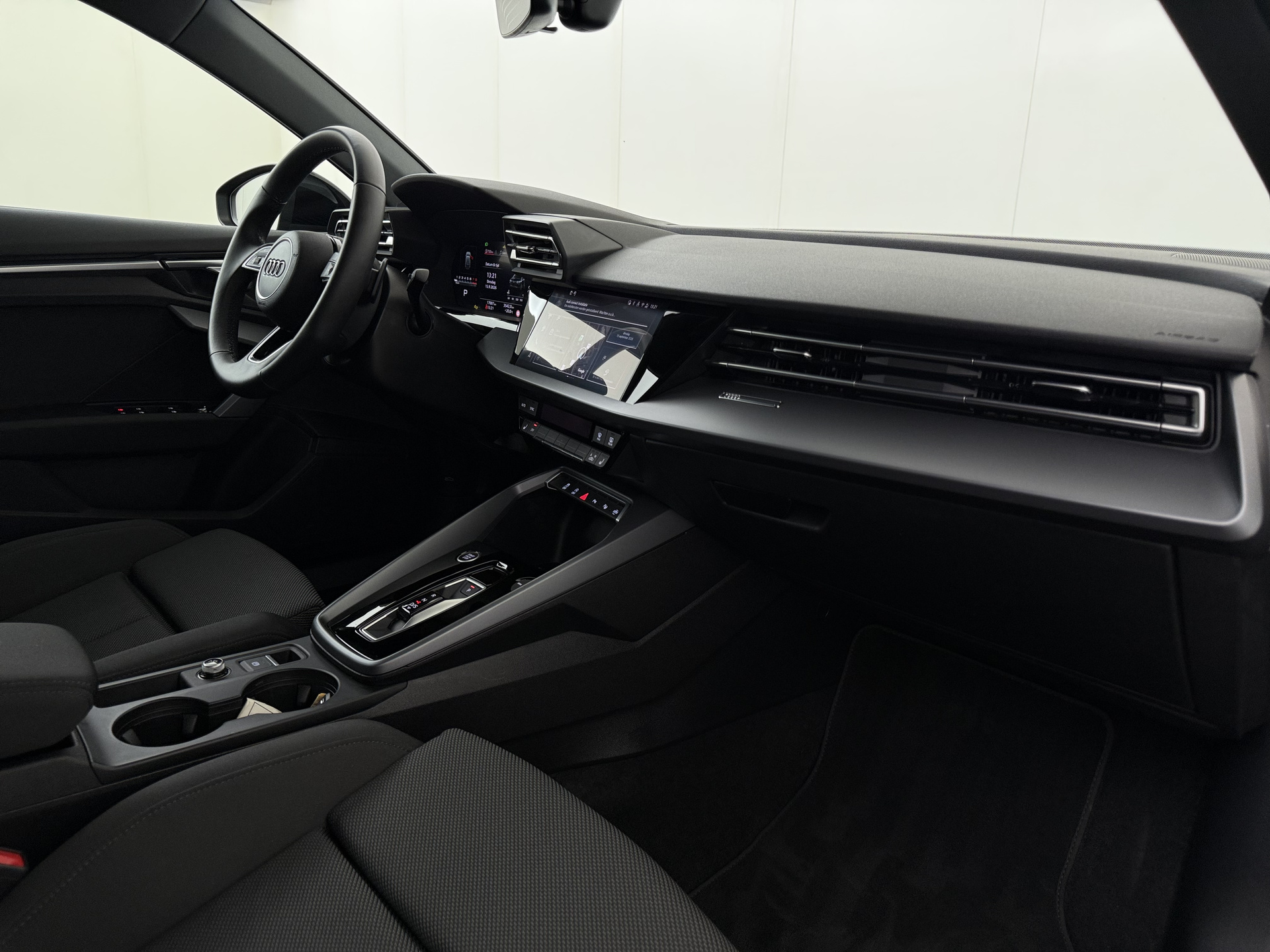 Audi A3 Sportback 1.5 DSG – foto 8 – kavel bij Antwerp Auctions, Aartselaar
