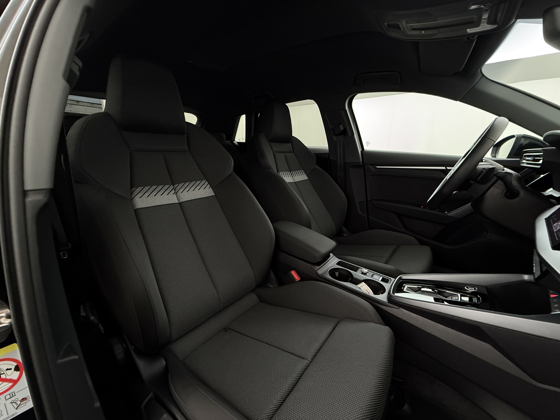 Audi A3 Sportback 1.5 DSG – foto 9 – kavel bij Antwerp Auctions, Aartselaar