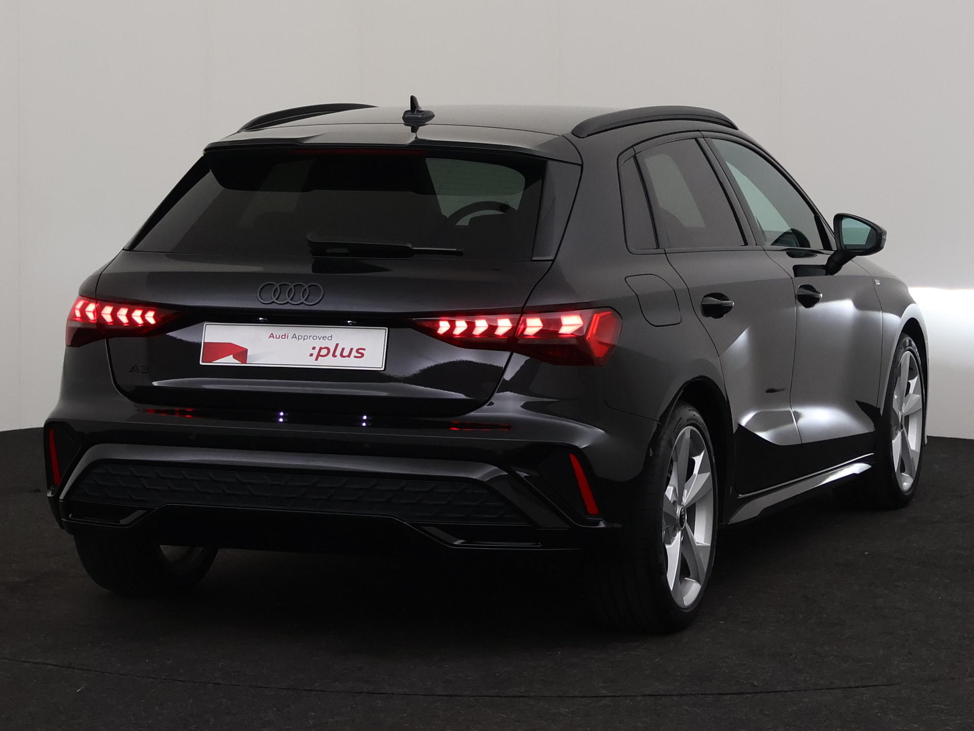 Audi A3 Sportback 1.5 DSG – foto 3 – kavel bij Antwerp Auctions, Aartselaar