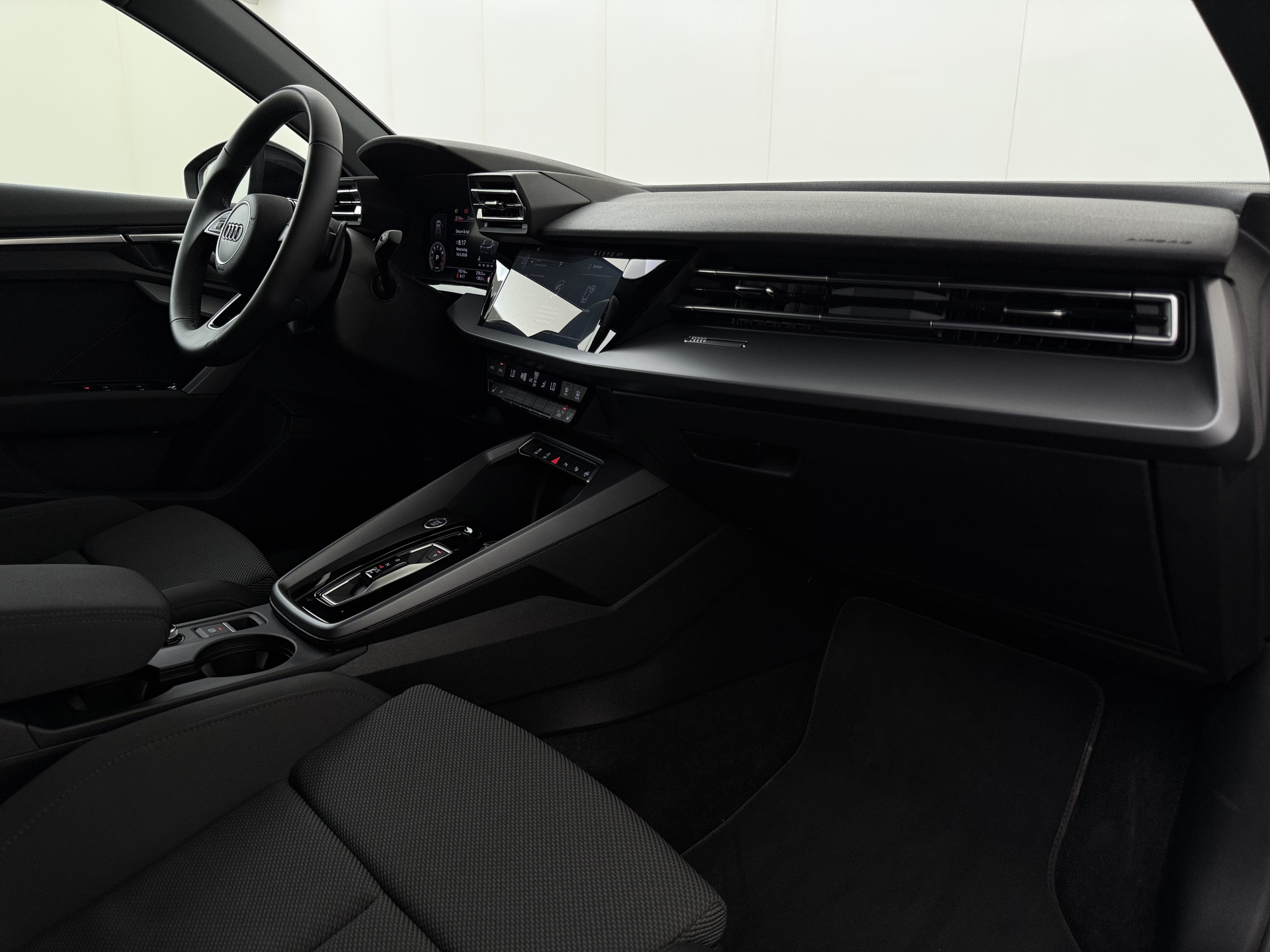 Audi A3 Sportback 1.5 DSG – foto 8 – kavel bij Antwerp Auctions, Aartselaar