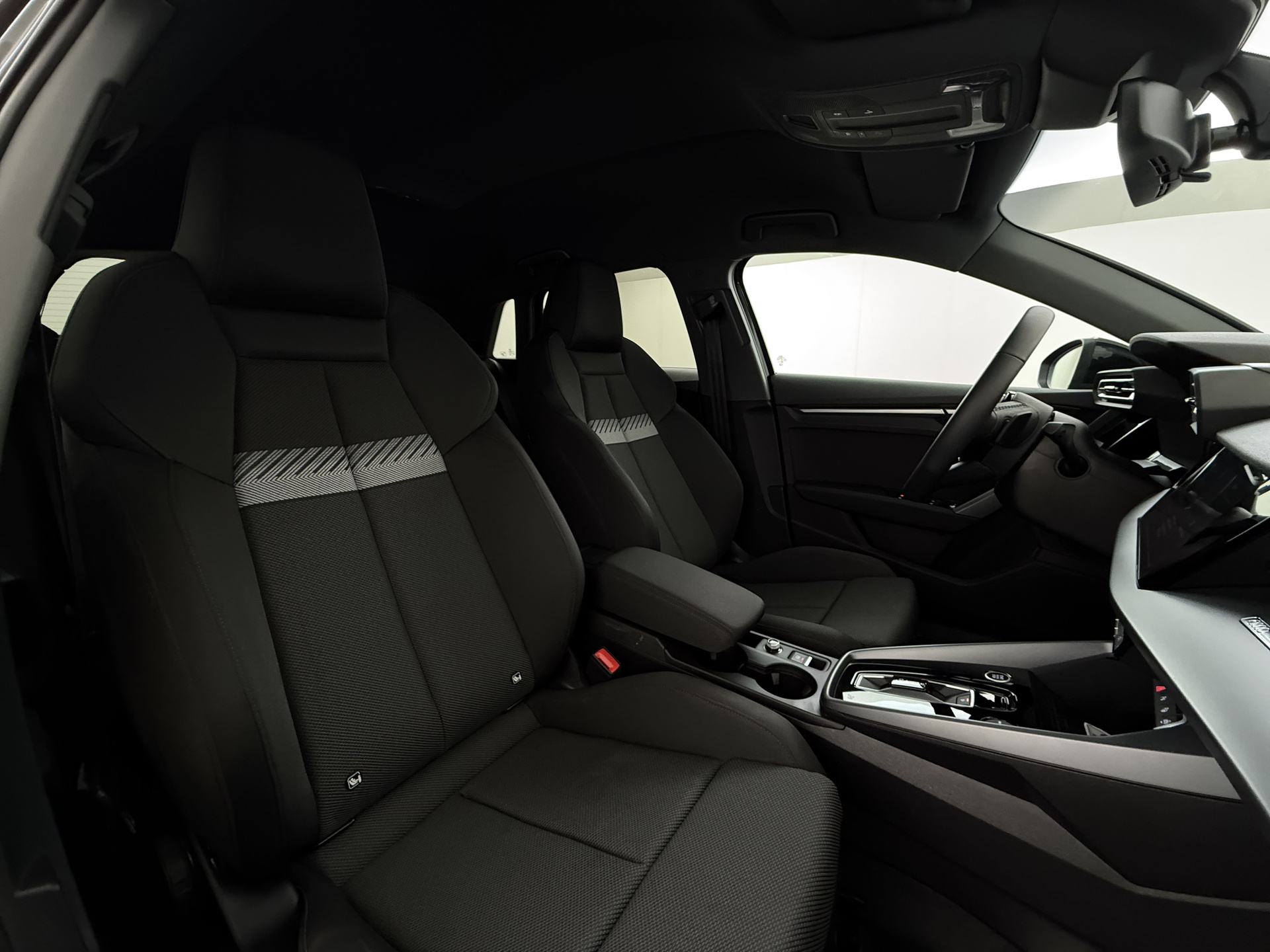 Audi A3 Sportback 1.5 DSG – foto 9 – kavel bij Antwerp Auctions, Aartselaar