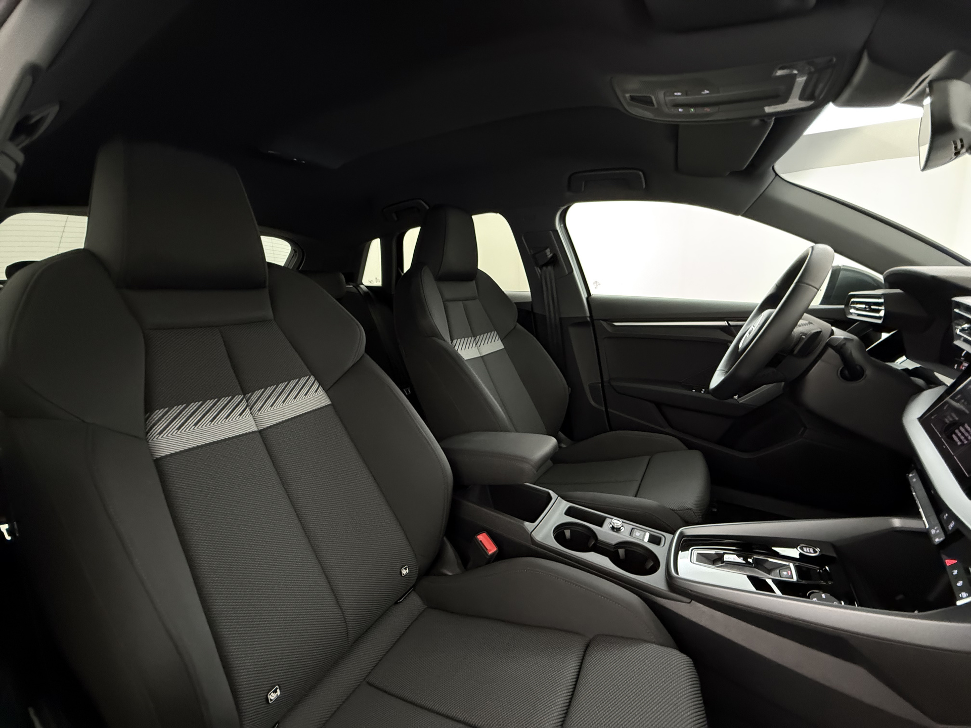 Audi A3 Sportback 1.5 DSG – foto 9 – kavel bij Antwerp Auctions, Aartselaar
