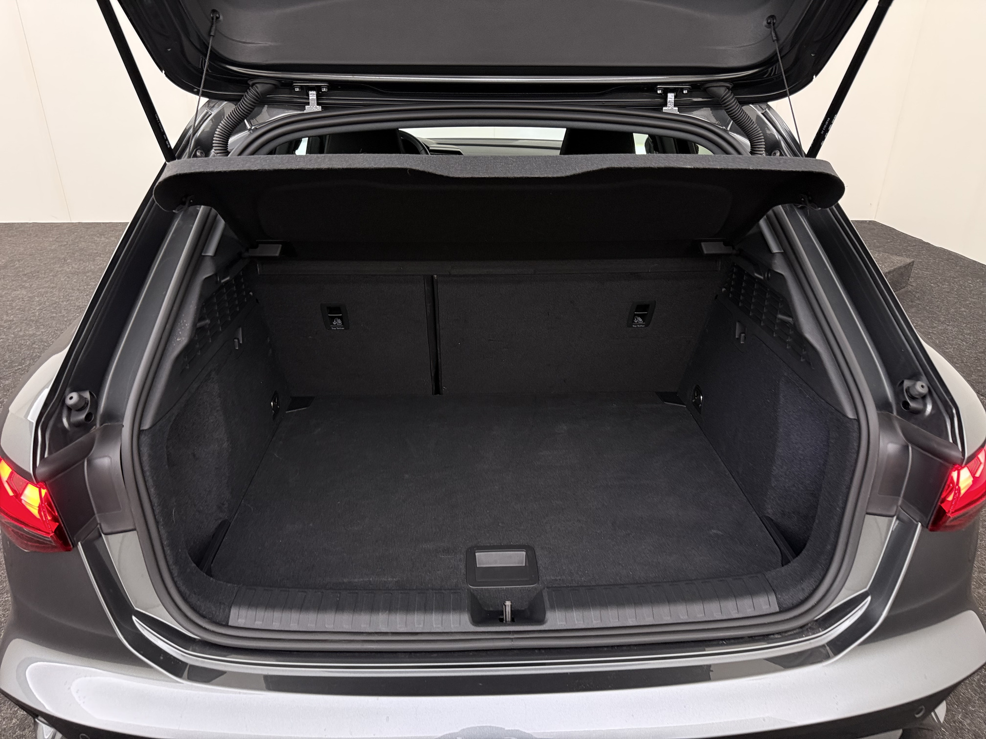 Audi A3 Sportback 1.5 DSG – foto 11 – kavel bij Antwerp Auctions, Aartselaar