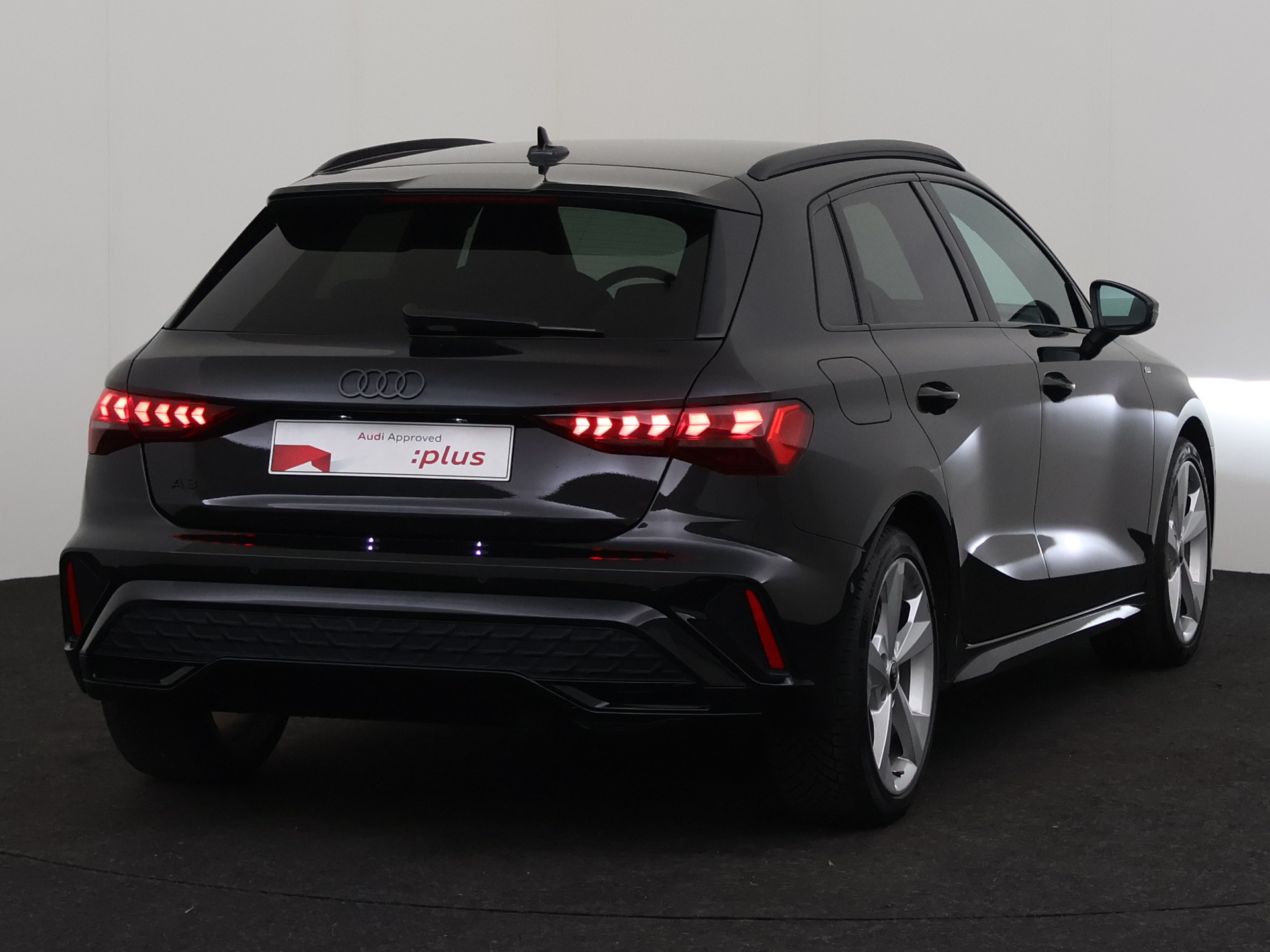Audi A3 Sportback 1.5 DSG – foto 3 – kavel bij Antwerp Auctions, Aartselaar
