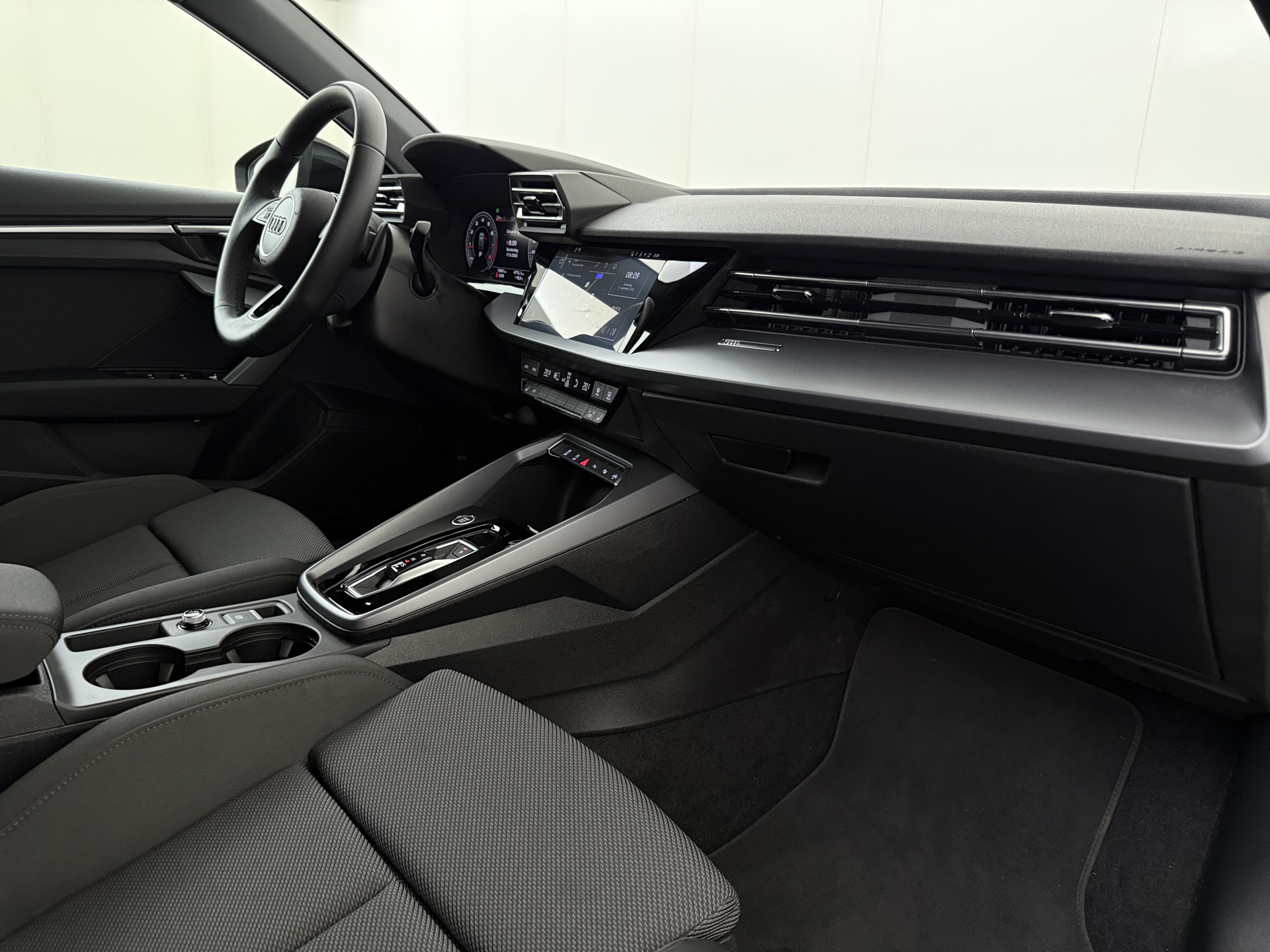 Audi A3 Sportback 1.5 DSG – foto 8 – kavel bij Antwerp Auctions, Aartselaar