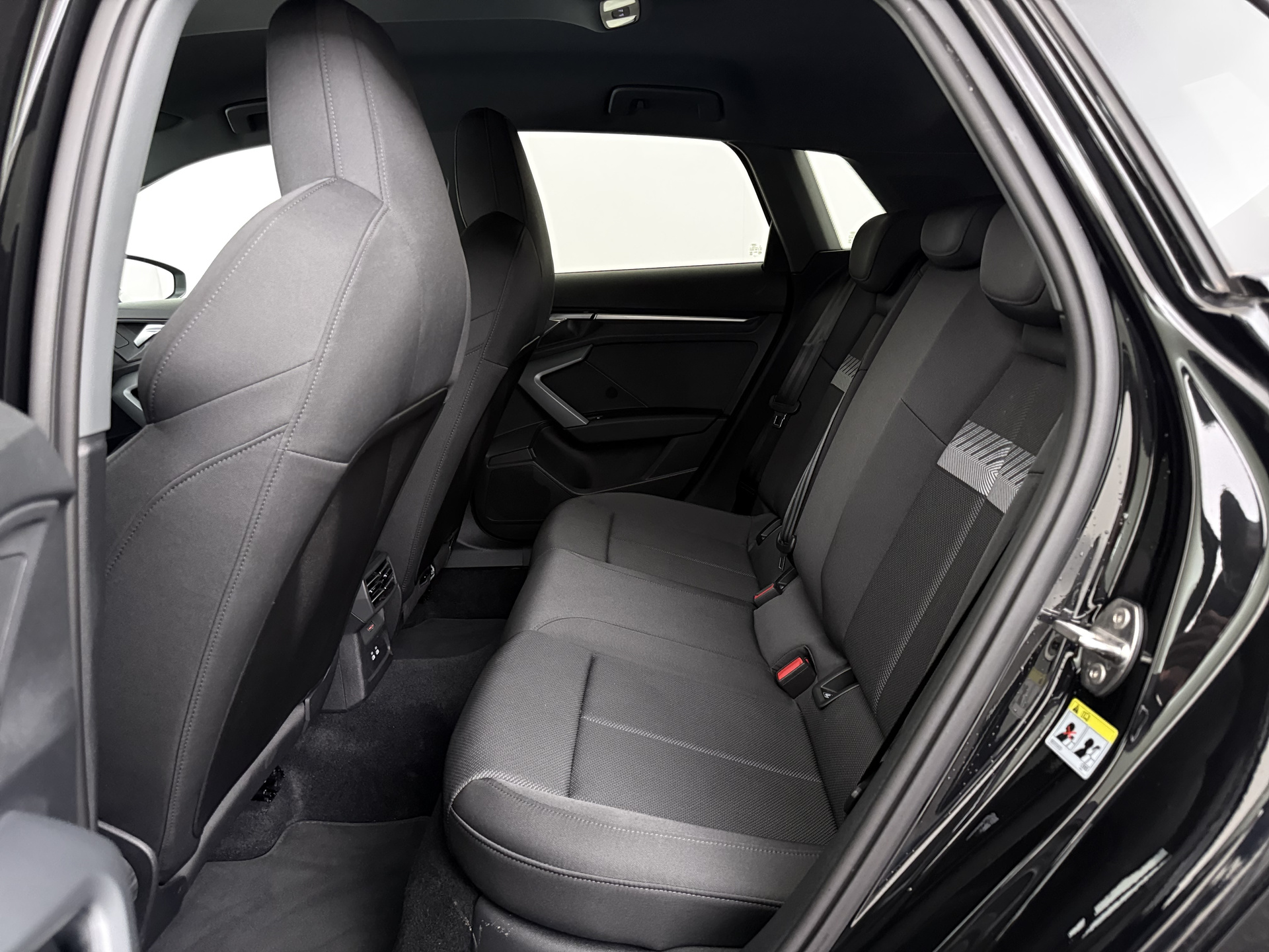 Audi A3 Sportback 1.5 DSG – foto 10 – kavel bij Antwerp Auctions, Aartselaar