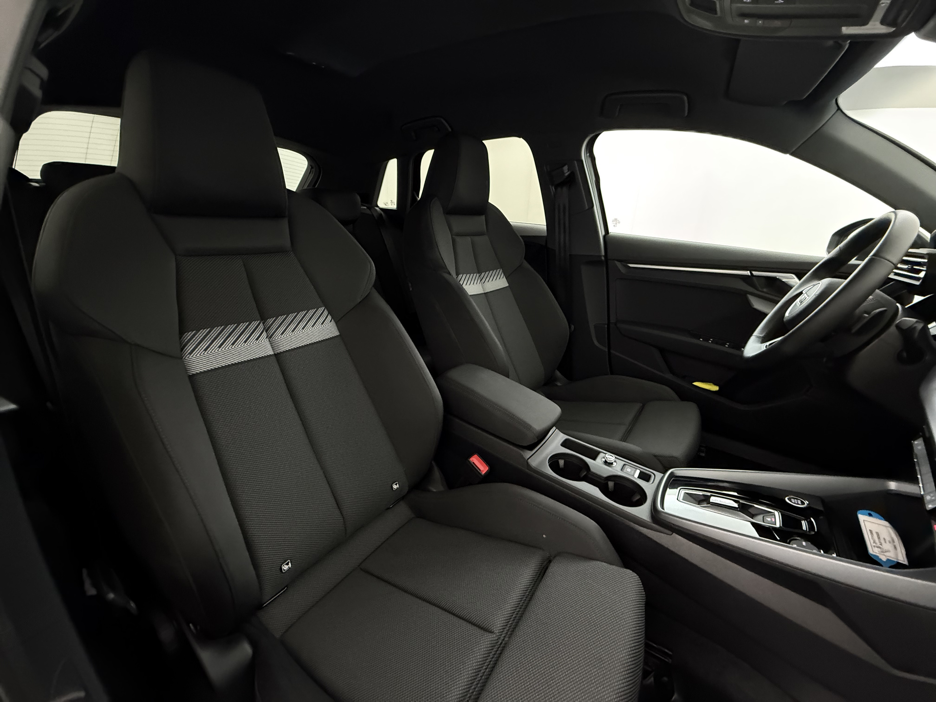 Audi A3 Sportback 1.5 DSG – foto 9 – kavel bij Antwerp Auctions, Aartselaar