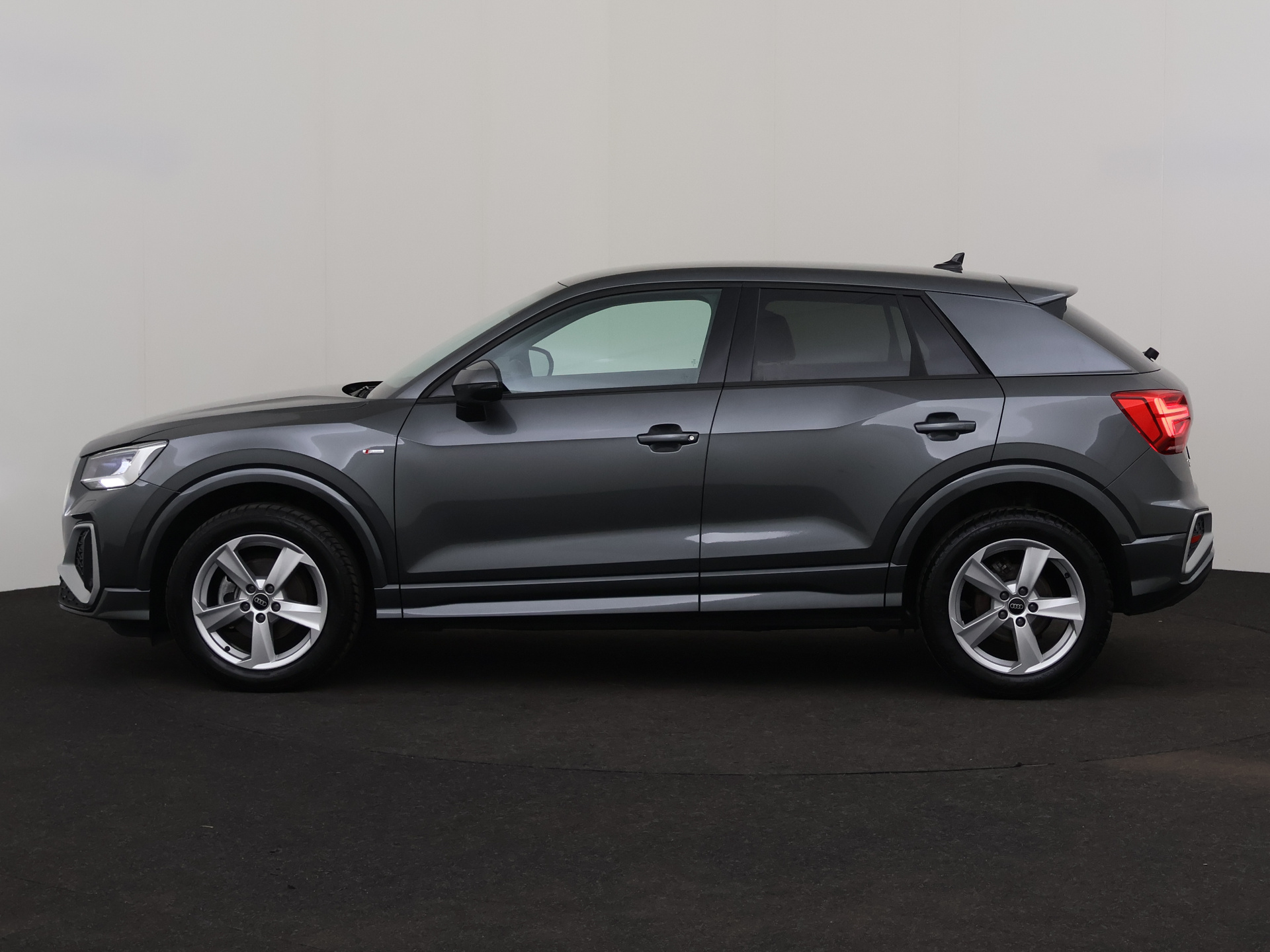 Audi Q2 35 TFSI S Line S Tronic – foto 2 – kavel bij Antwerp Auctions, Aartselaar
