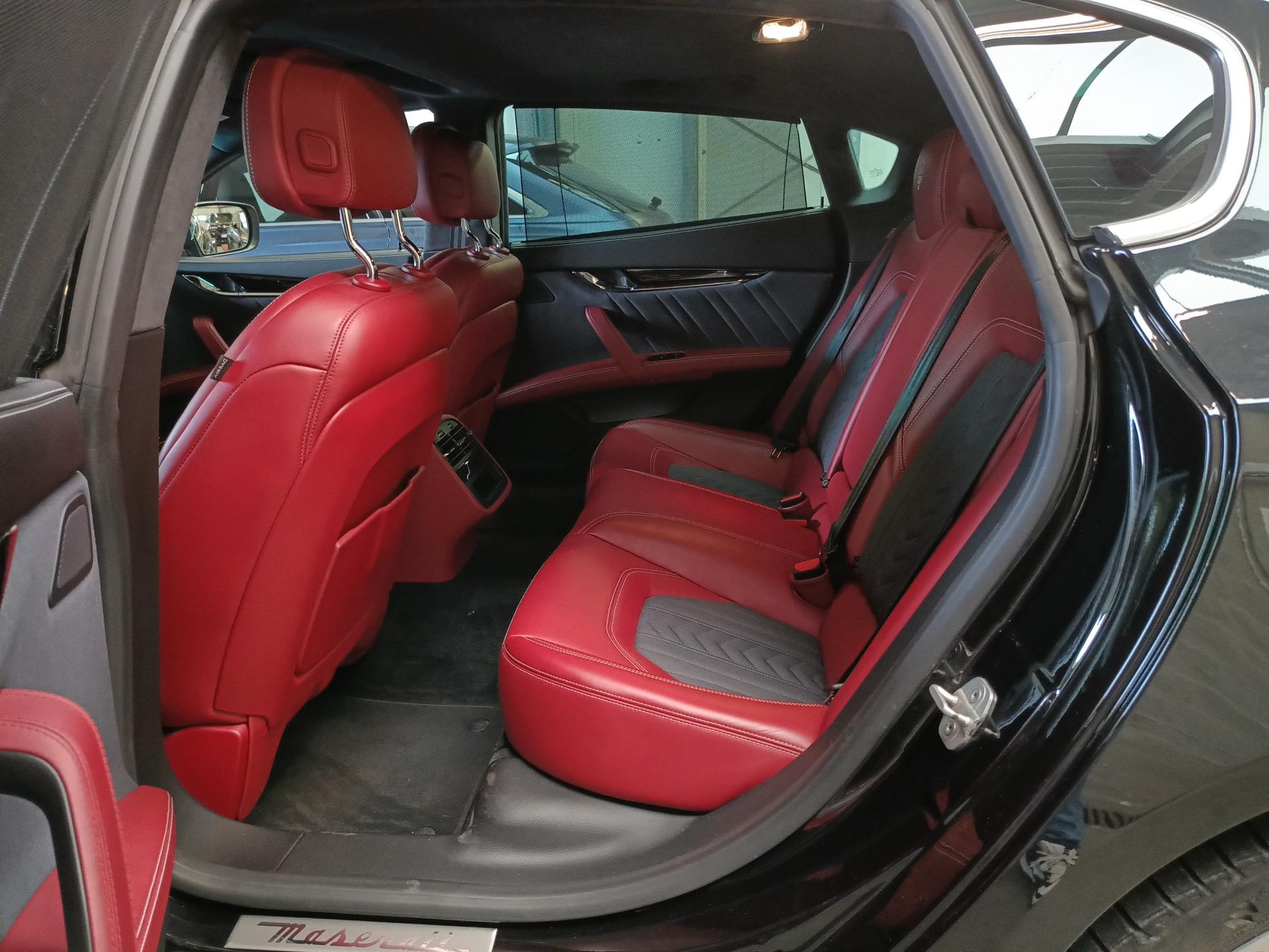 Maserati QUATTROPORTE 3.0 AT – foto 9 – kavel bij Antwerp Auctions, Aartselaar