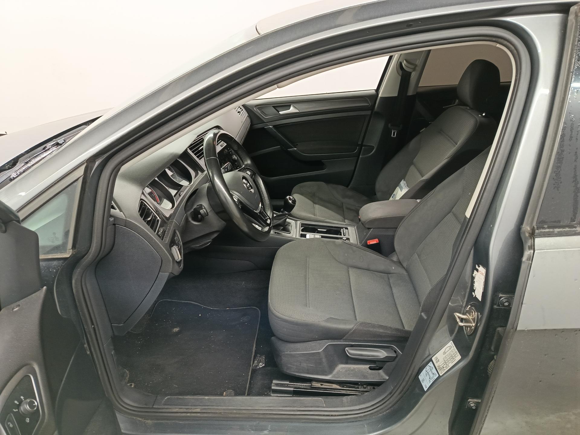 VW Golf 1.0 TSI – foto 7 – kavel bij Antwerp Auctions, Aartselaar