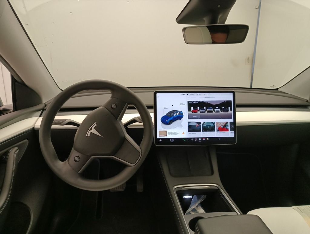 Tesla Model Y Long Range Dual Motor – foto 7 – kavel bij Antwerp Auctions, Aartselaar