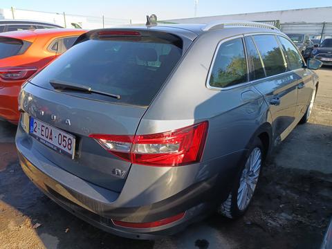 Skoda Superb 1.4 AT – foto 3 – kavel bij Antwerp Auctions, Aartselaar