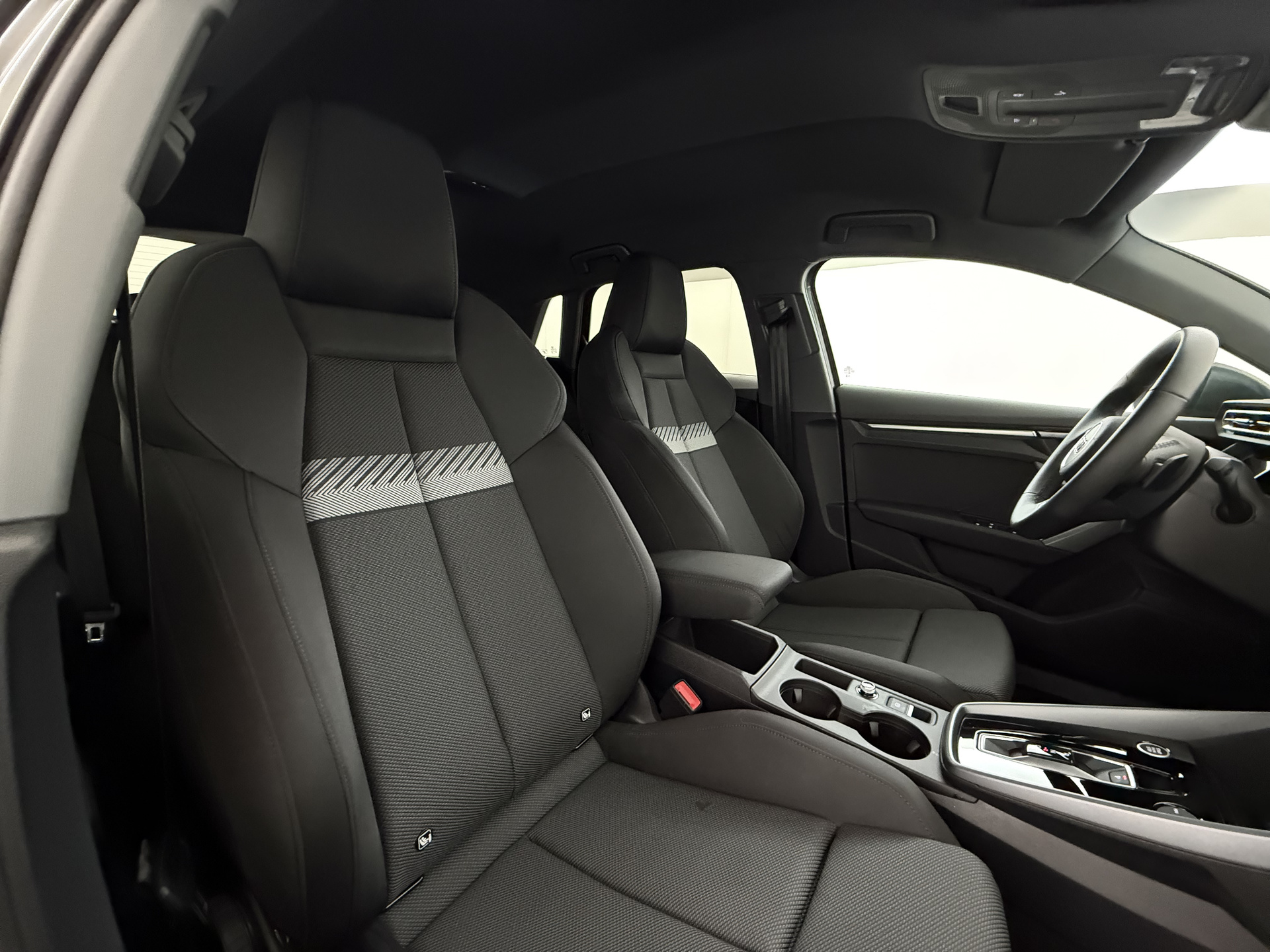 Audi A3 Sportback 1.5 DSG – foto 8 – kavel bij Antwerp Auctions, Aartselaar