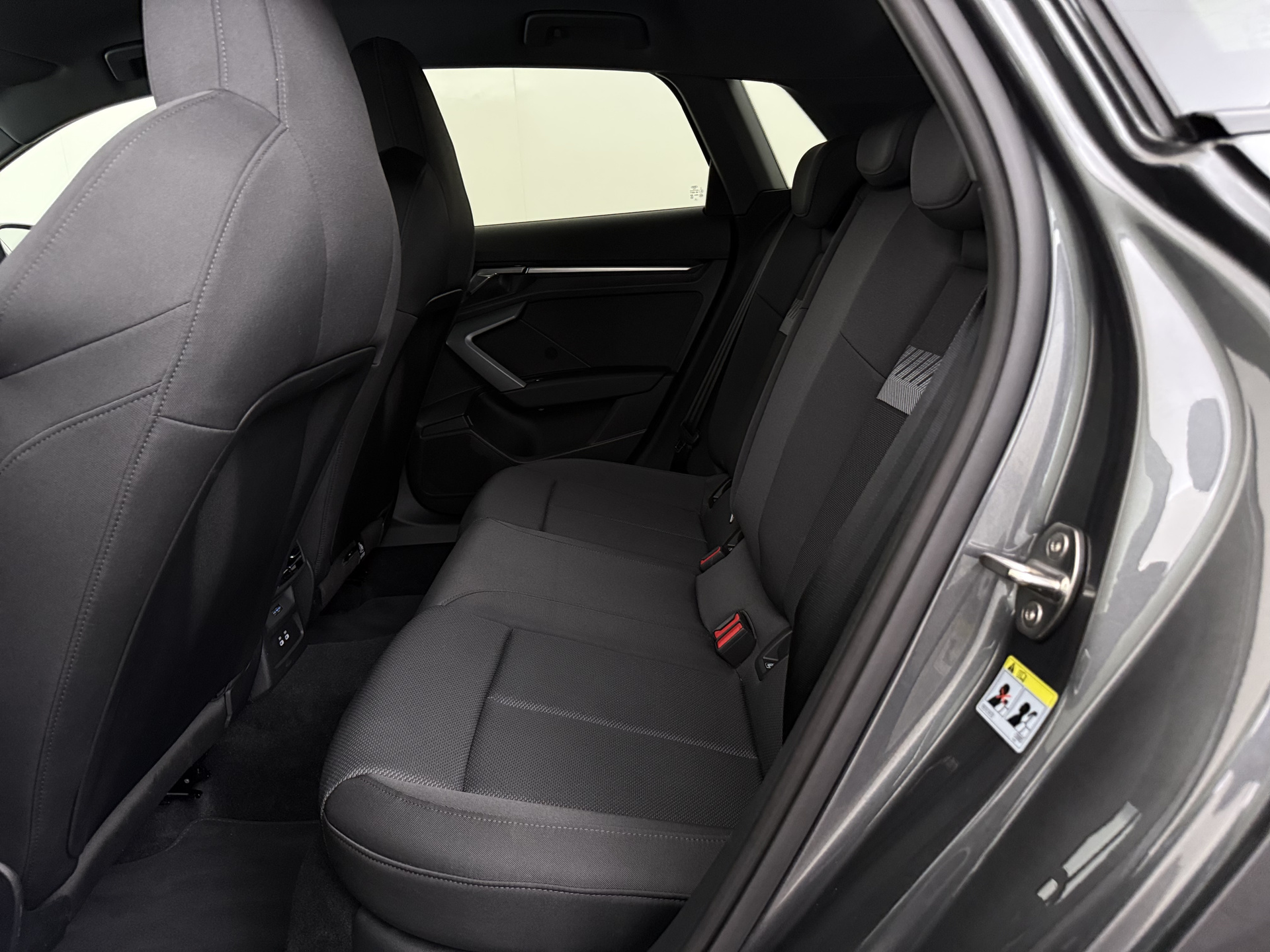 Audi A3 Sportback 1.5 DSG – foto 10 – kavel bij Antwerp Auctions, Aartselaar