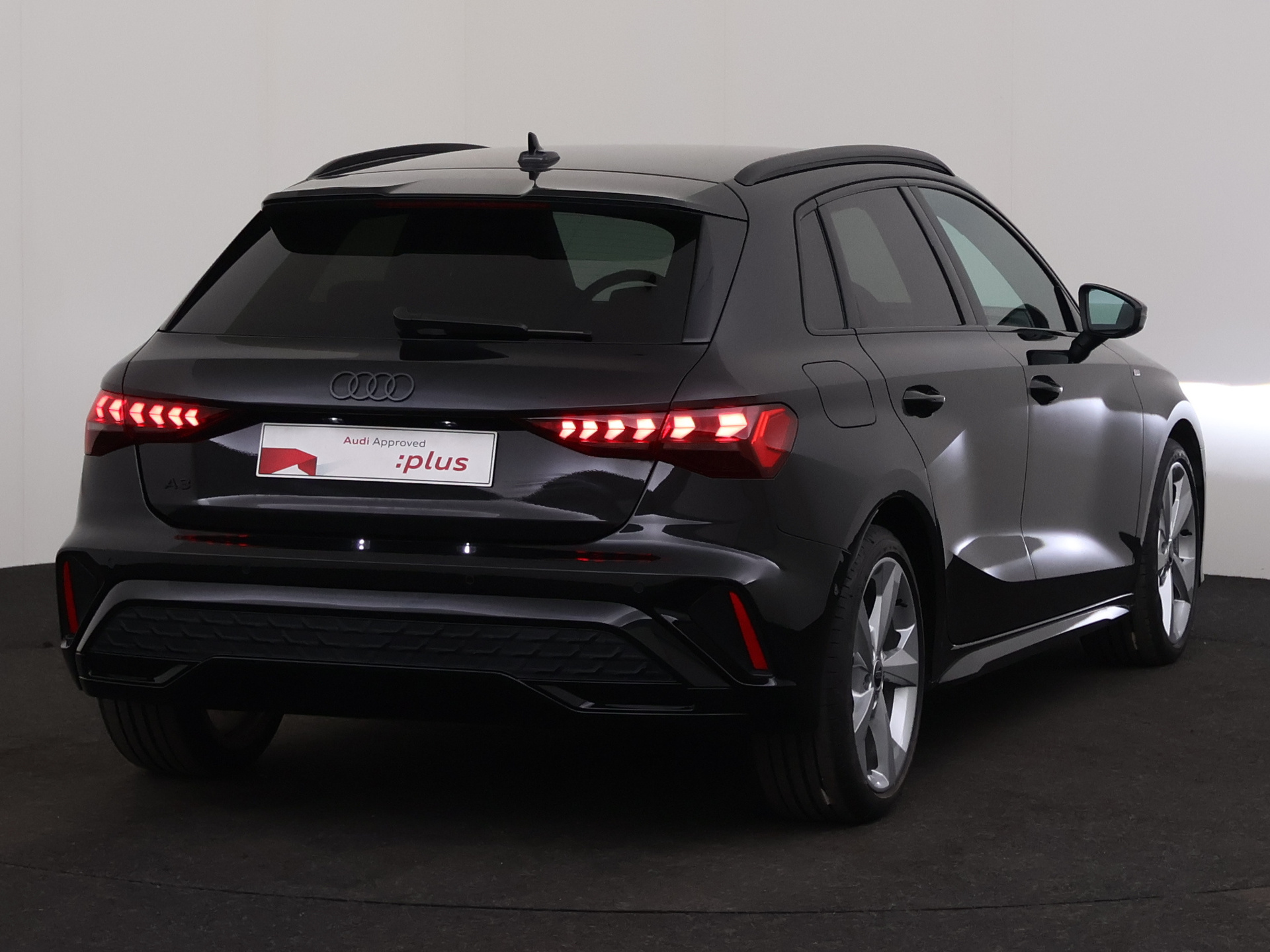 Audi A3 Sportback 1.5 DSG – foto 3 – kavel bij Antwerp Auctions, Aartselaar