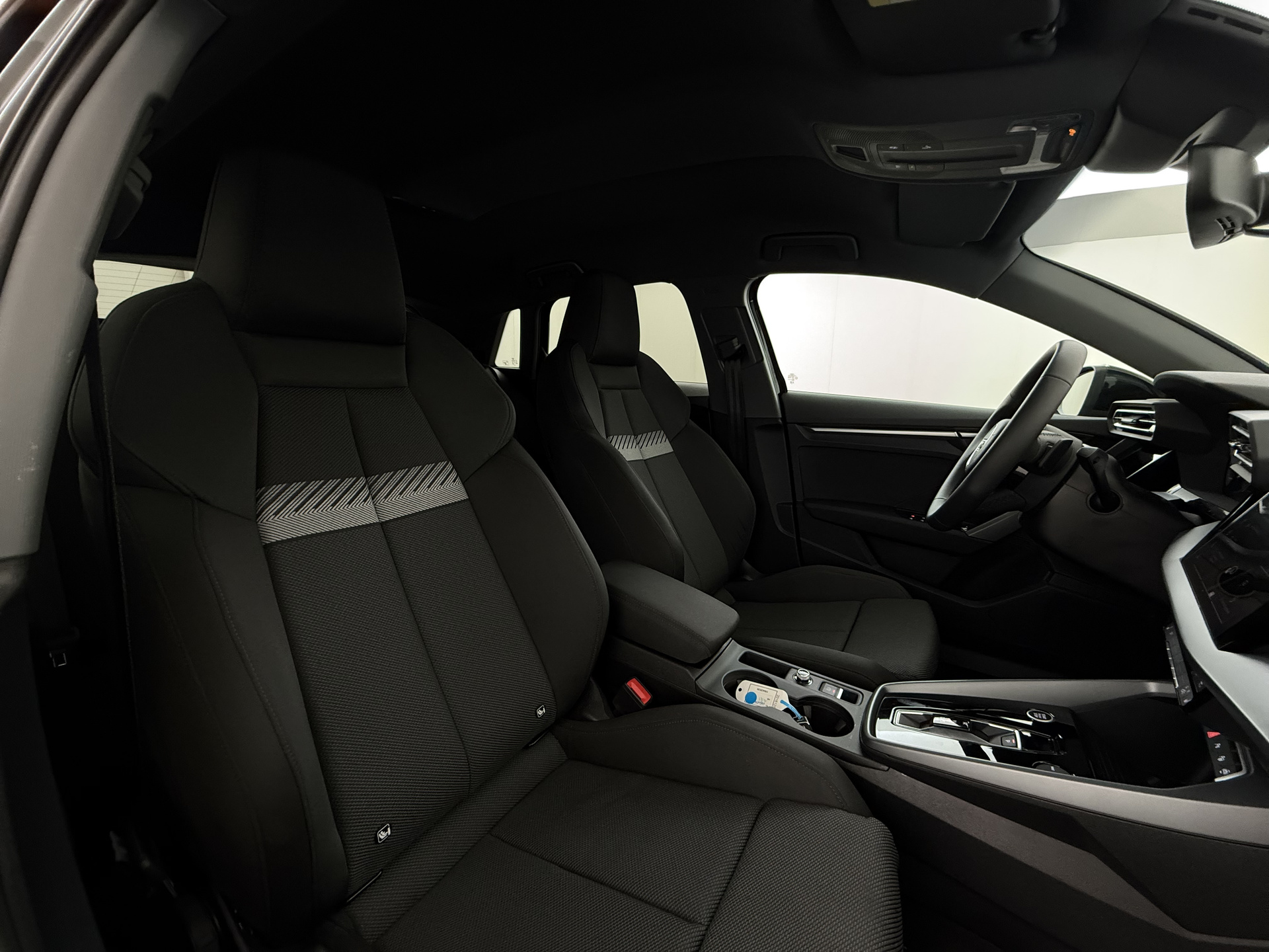 Audi A3 Sportback 1.5 DSG – foto 9 – kavel bij Antwerp Auctions, Aartselaar