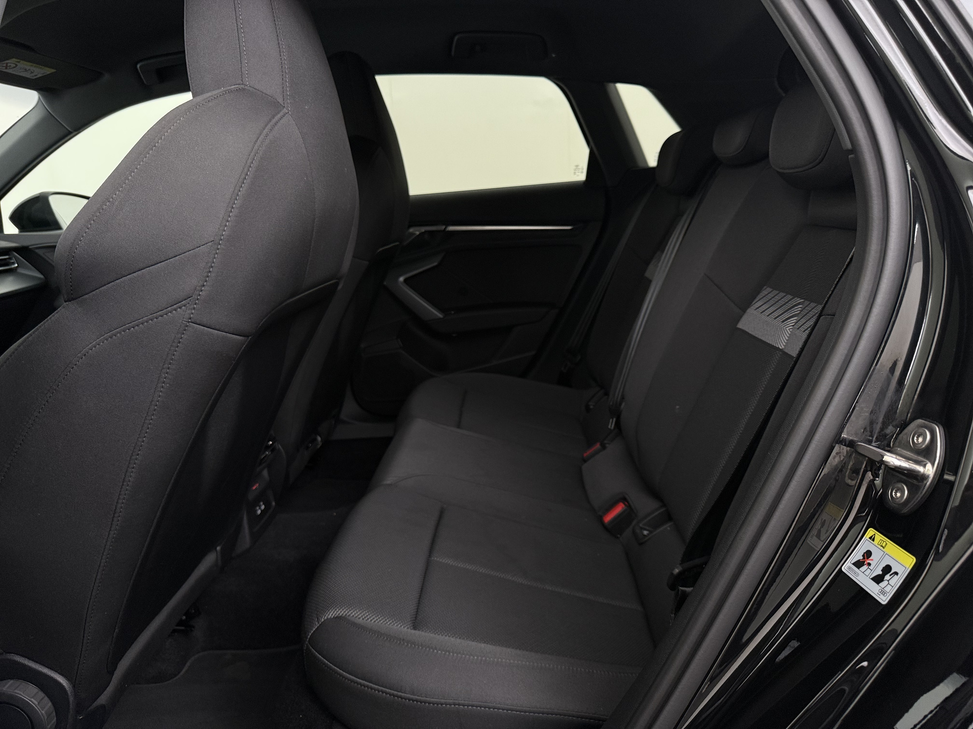 Audi A3 Sportback 1.5 DSG – foto 10 – kavel bij Antwerp Auctions, Aartselaar