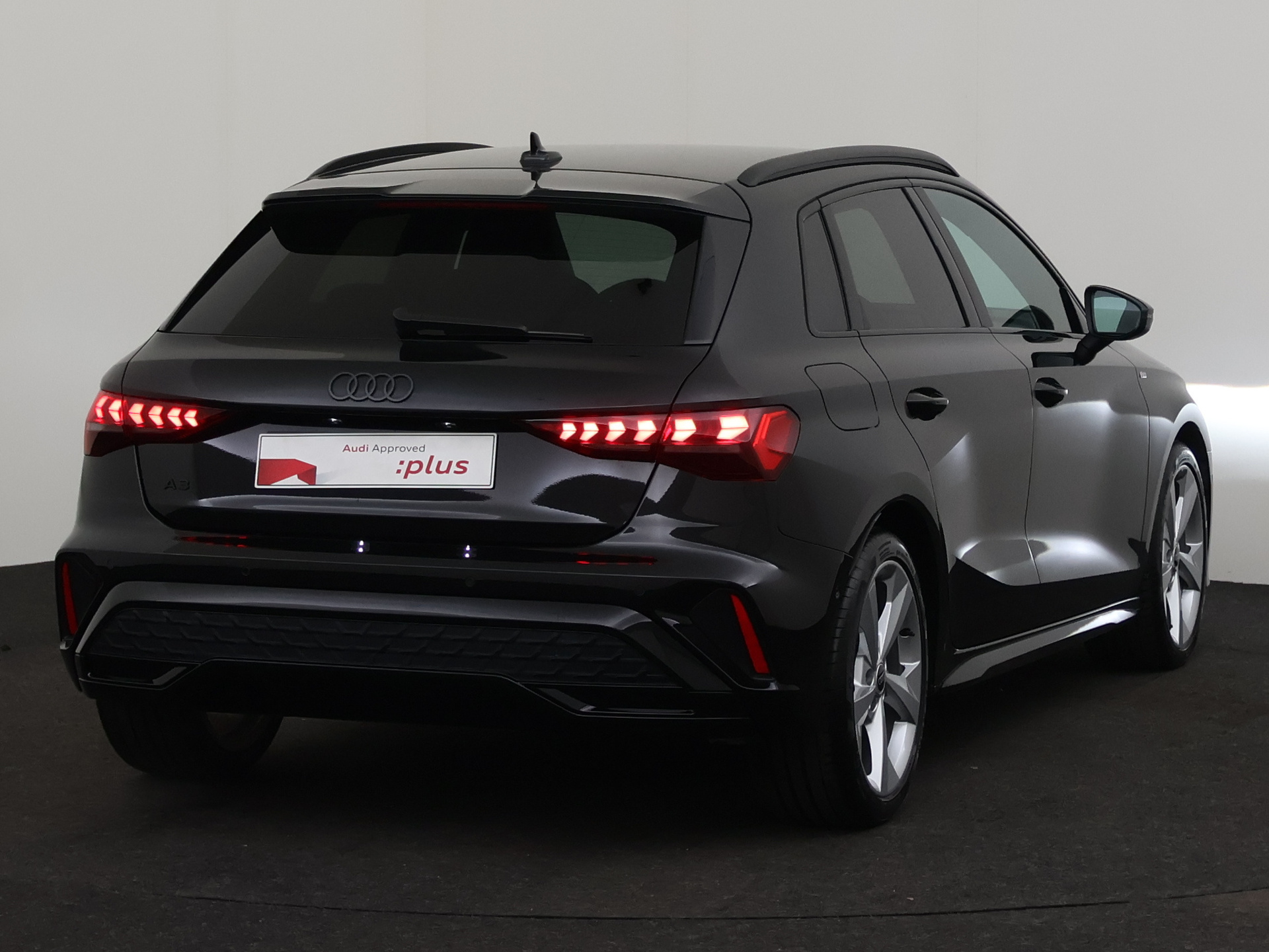 Audi A3 Sportback 1.5 DSG – foto 3 – kavel bij Antwerp Auctions, Aartselaar