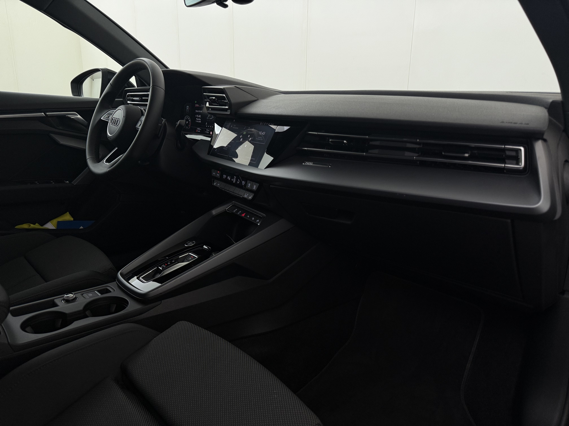 Audi A3 Sportback 1.5 DSG – foto 8 – kavel bij Antwerp Auctions, Aartselaar