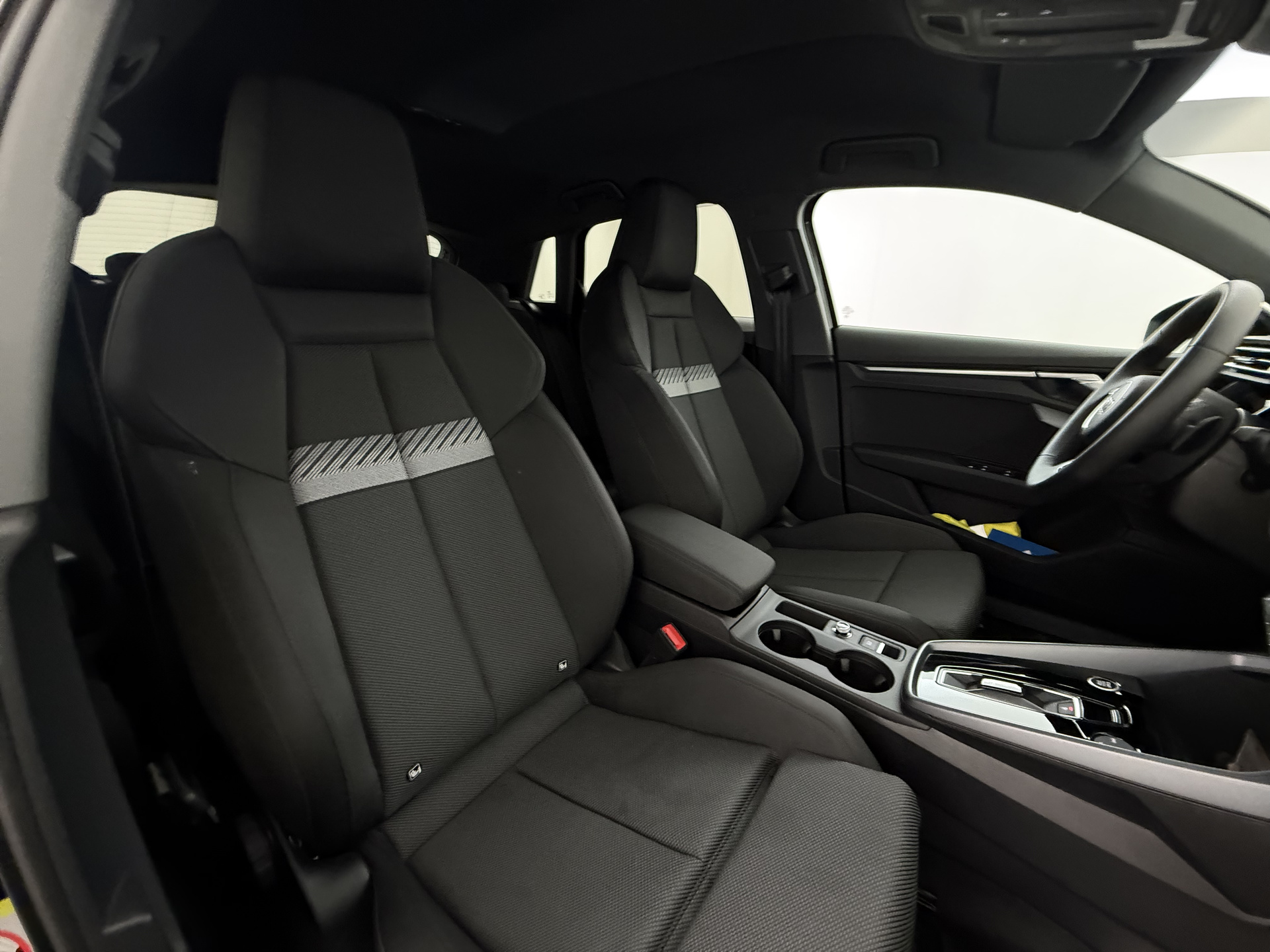 Audi A3 Sportback 1.5 DSG – foto 9 – kavel bij Antwerp Auctions, Aartselaar