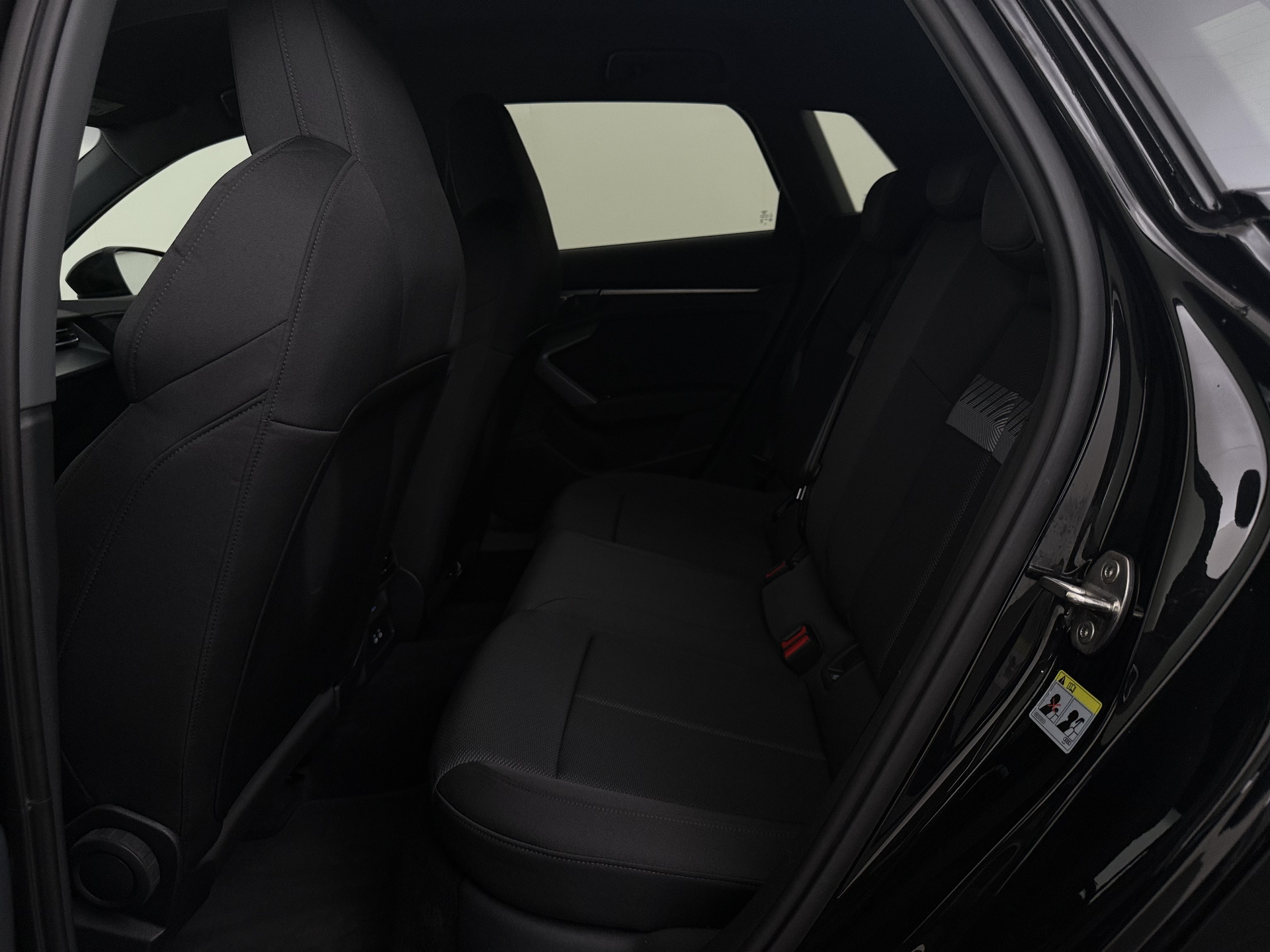 Audi A3 Sportback 1.5 DSG – foto 10 – kavel bij Antwerp Auctions, Aartselaar