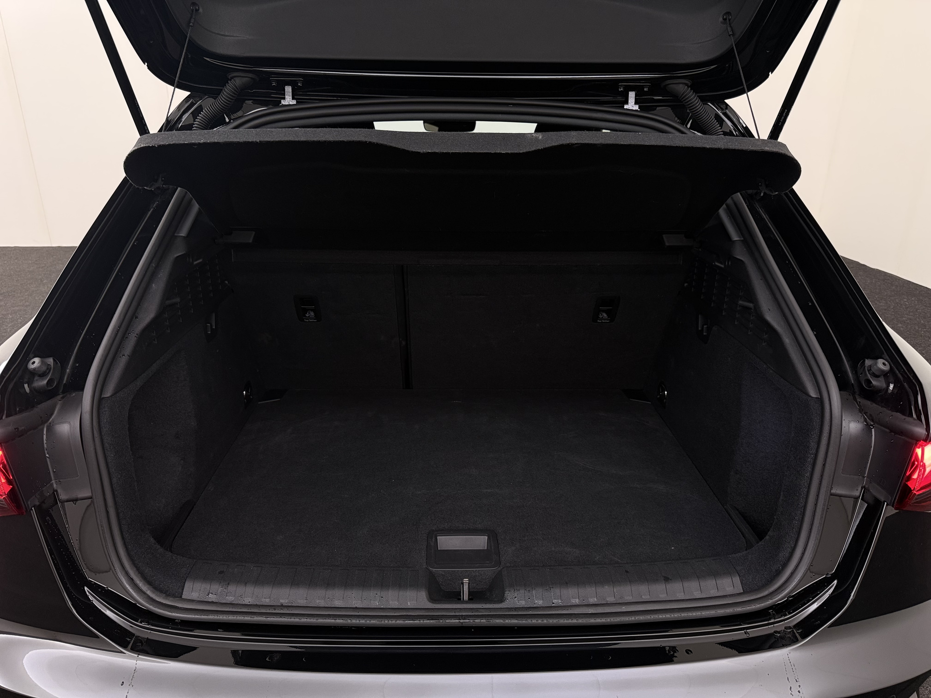 Audi A3 Sportback 1.5 DSG – foto 11 – kavel bij Antwerp Auctions, Aartselaar