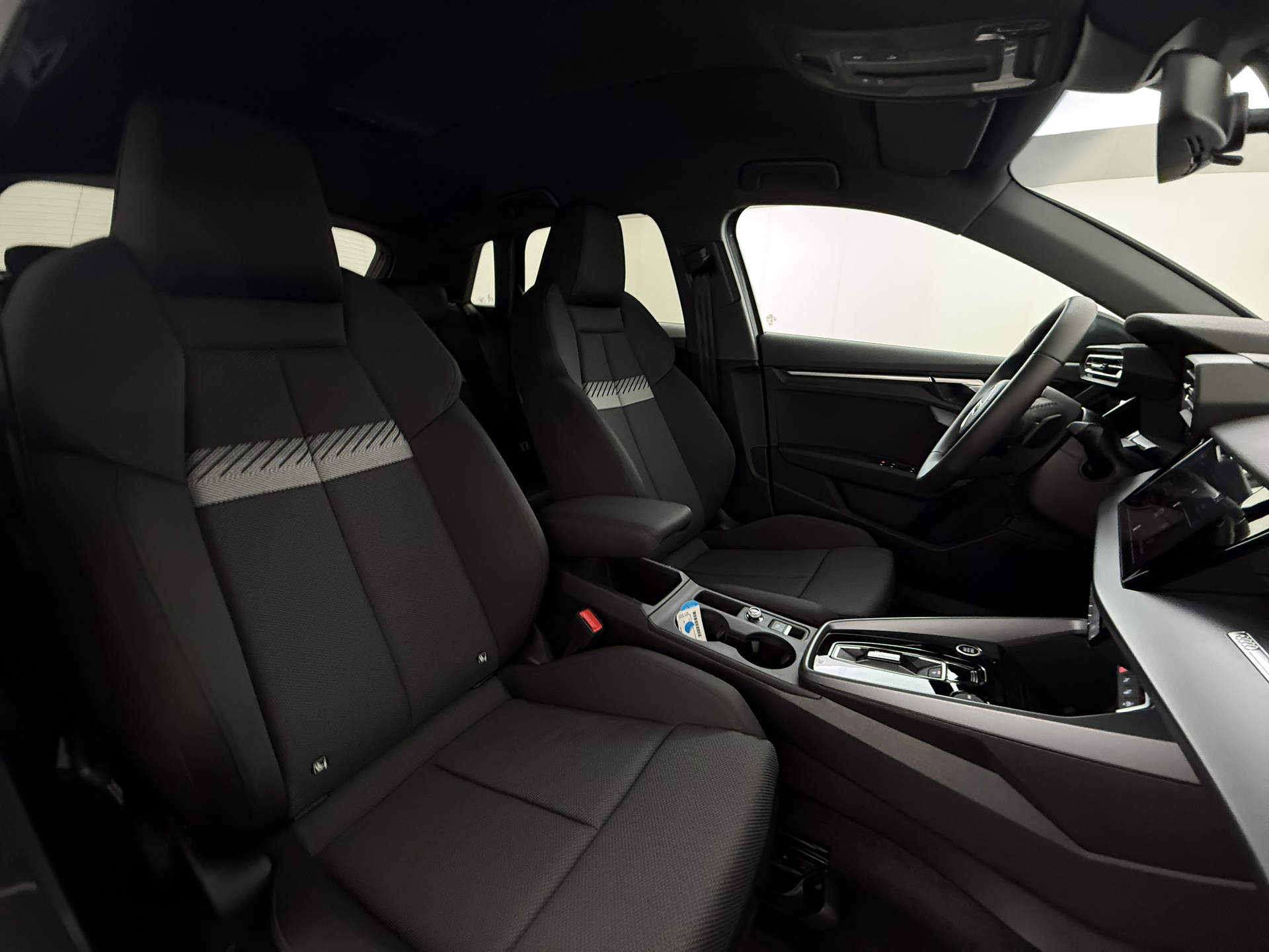 Audi A3 Sportback 1.5 DSG – foto 9 – kavel bij Antwerp Auctions, Aartselaar