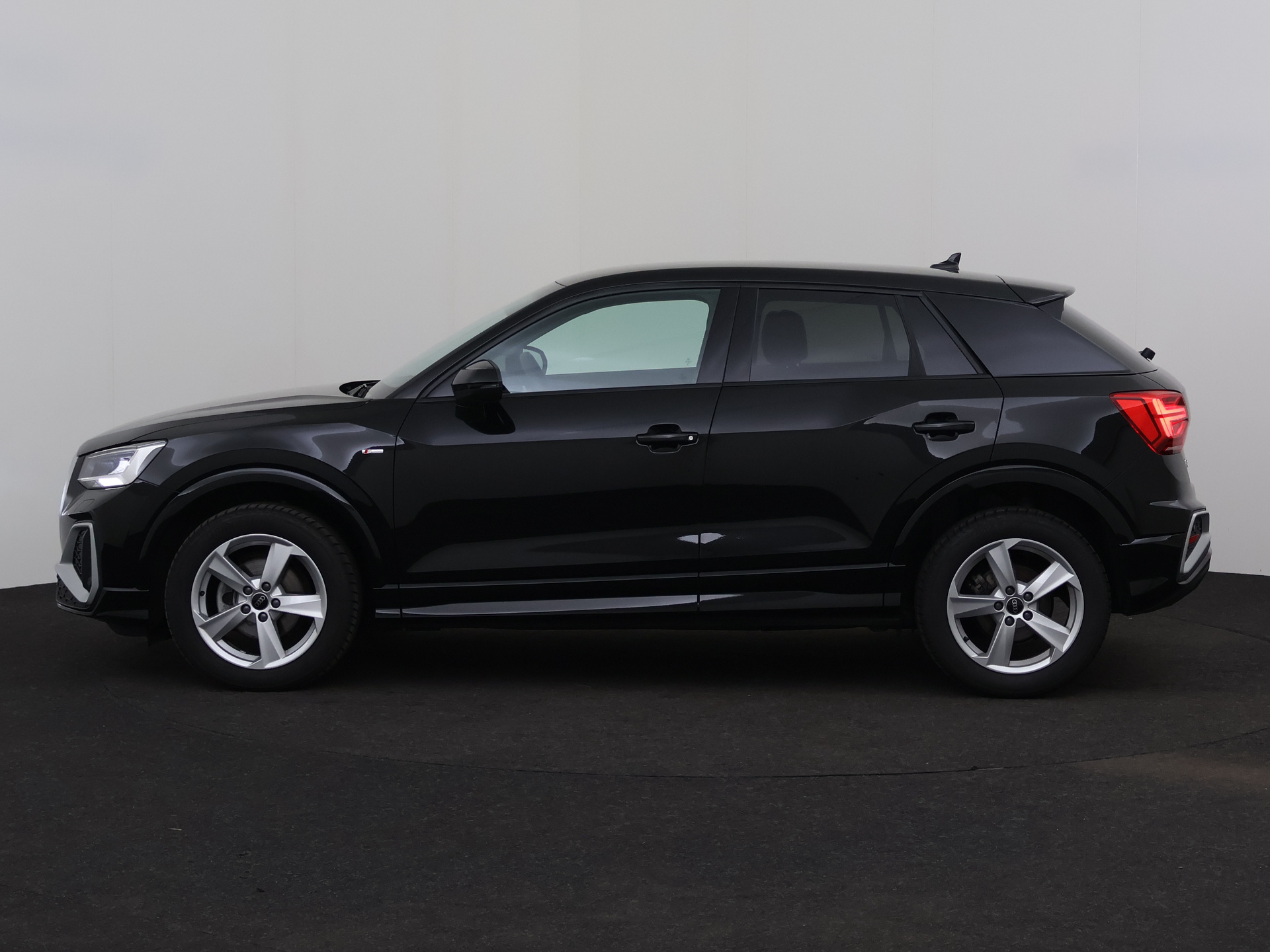 Audi Q2 35 TFSI S Line S Tronic – foto 2 – kavel bij Antwerp Auctions, Aartselaar