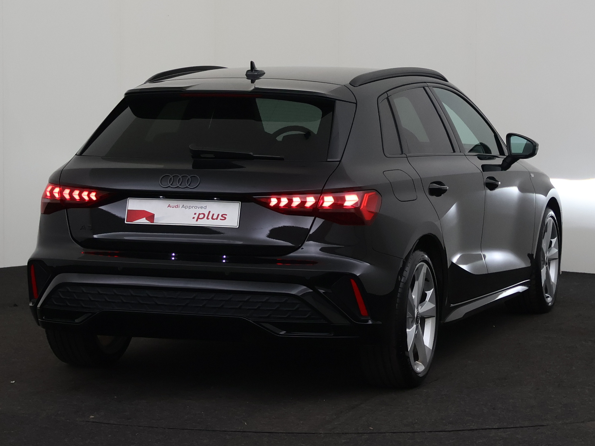 Audi A3 Sportback 1.5 DSG – foto 3 – kavel bij Antwerp Auctions, Aartselaar
