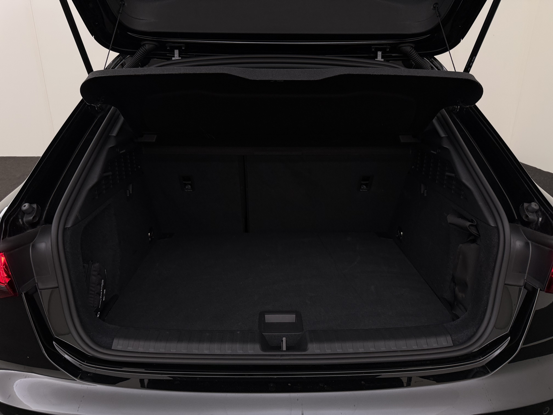 Audi A3 Sportback 1.5 DSG – foto 11 – kavel bij Antwerp Auctions, Aartselaar