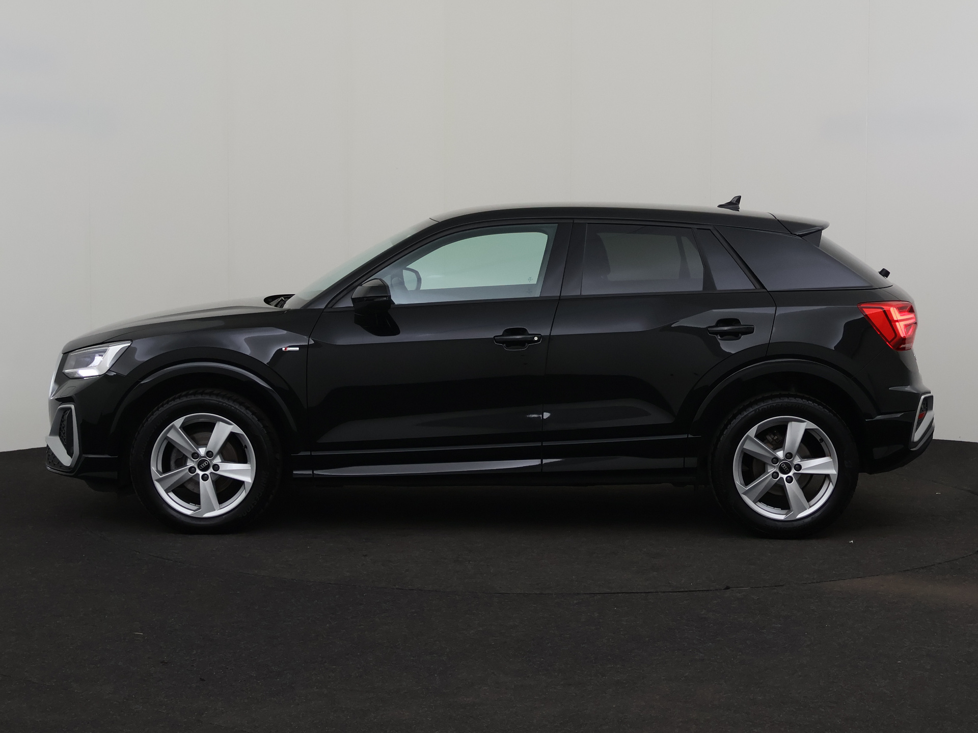 Audi Q2 35 TFSI S Line S Tronic – foto 2 – kavel bij Antwerp Auctions, Aartselaar