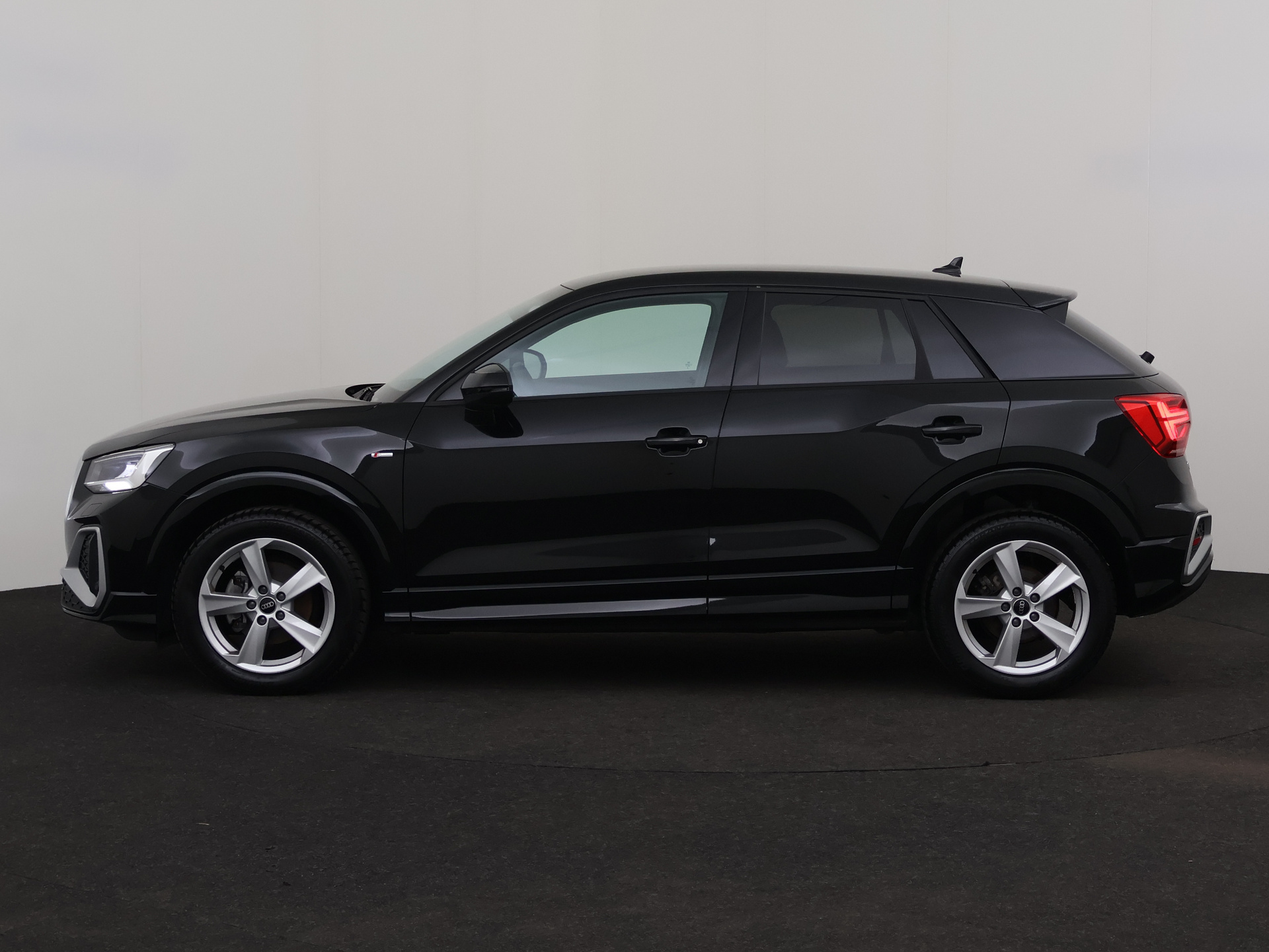 Audi Q2 35 TFSI S Line S Tronic – foto 2 – kavel bij Antwerp Auctions, Aartselaar