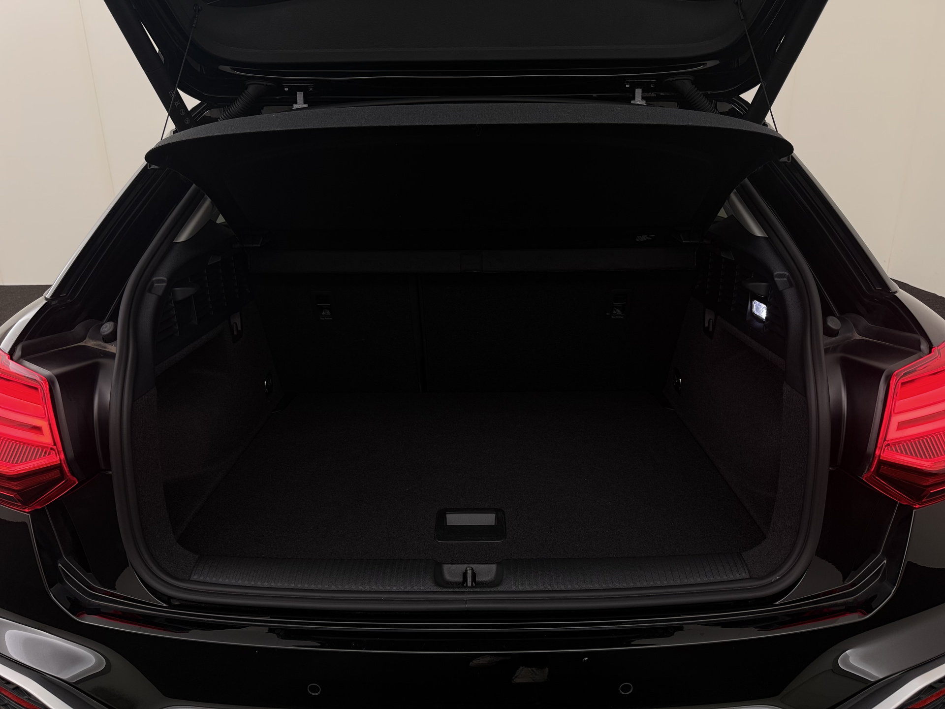 Audi Q2 35 TFSI S Line S Tronic – foto 10 – kavel bij Antwerp Auctions, Aartselaar