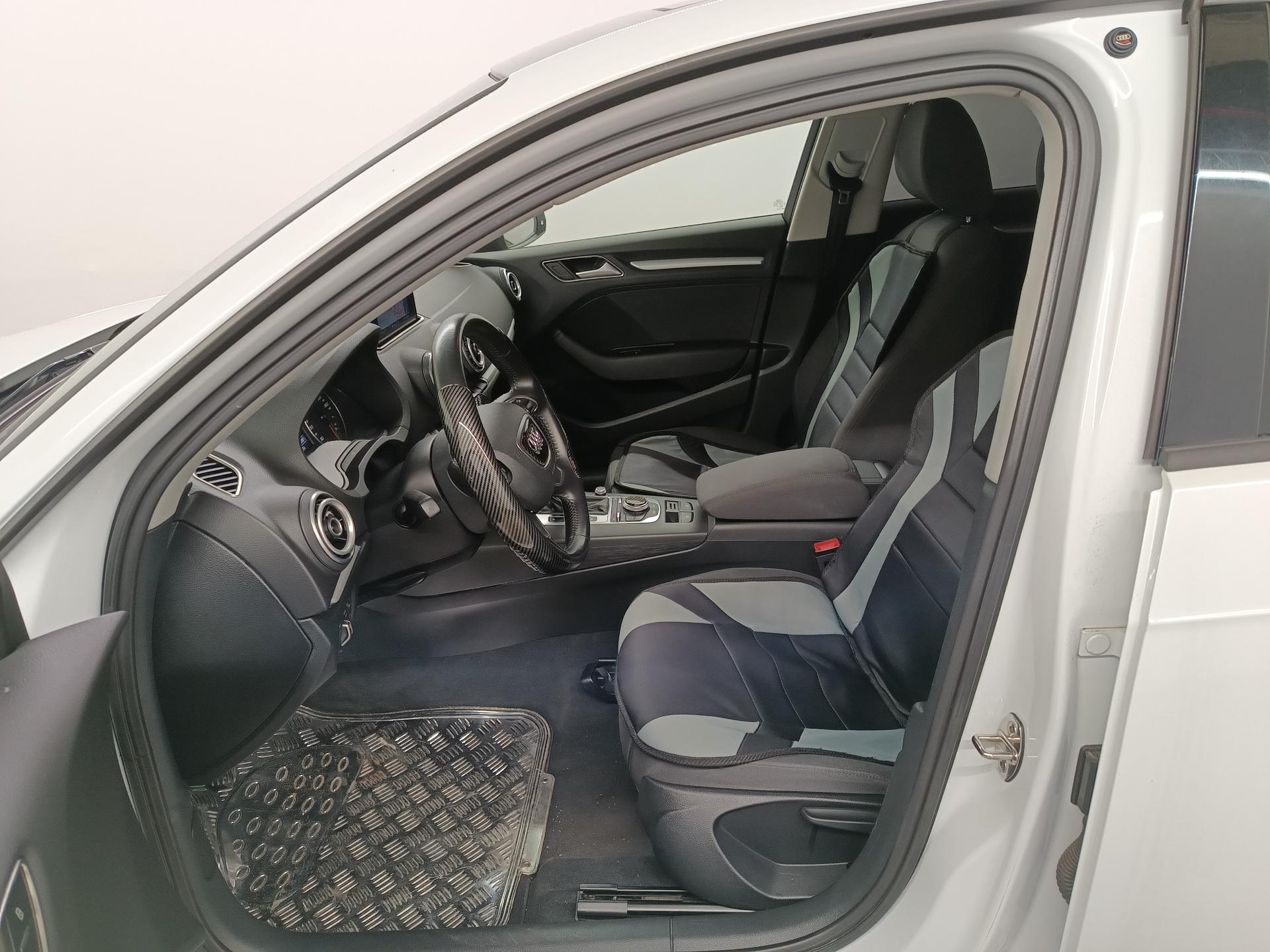 Audi A3 1.8 AT – foto 9 – kavel bij Antwerp Auctions, Aartselaar