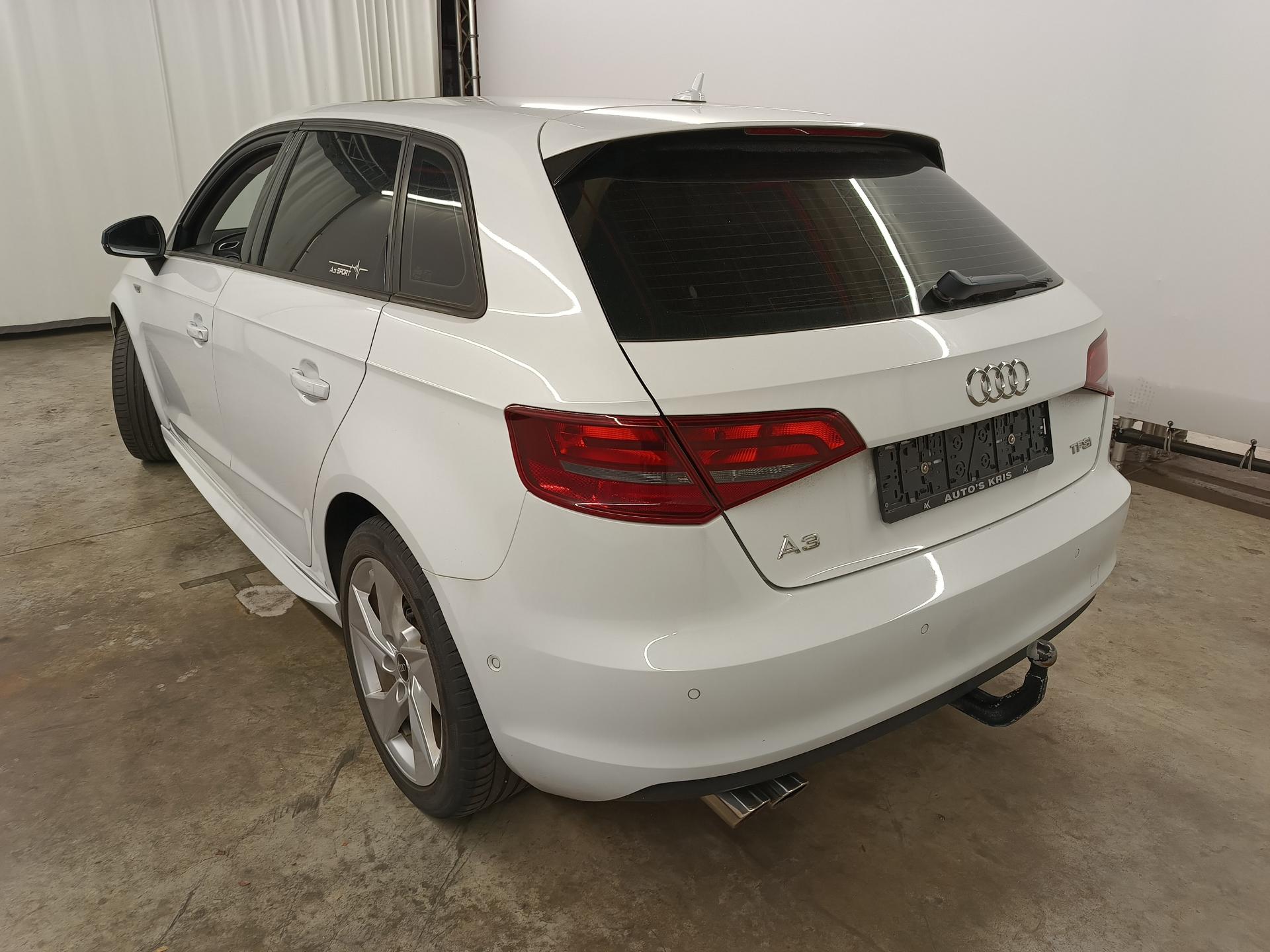 Audi A3 1.8 AT – foto 2 – kavel bij Antwerp Auctions, Aartselaar