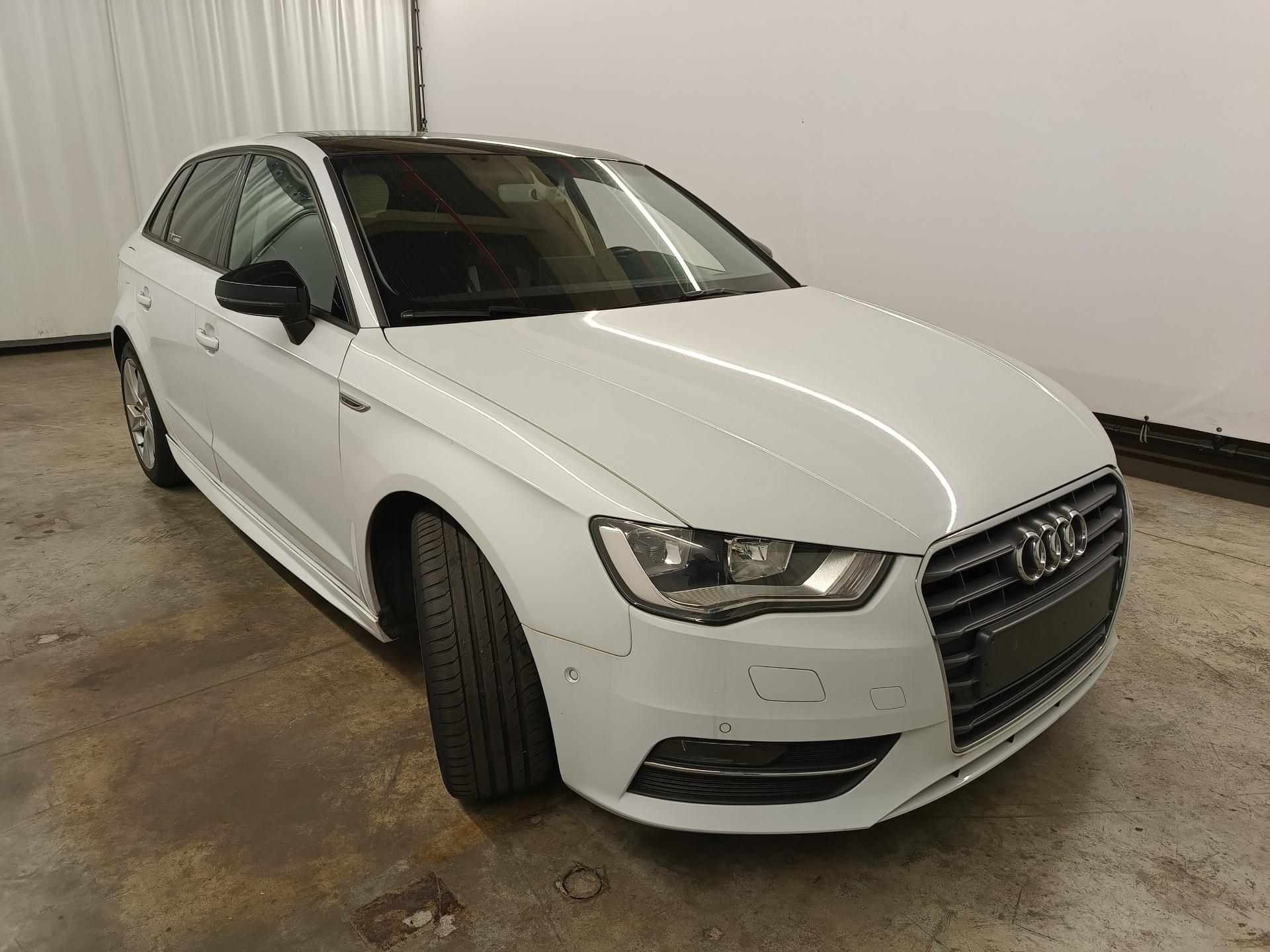Audi A3 1.8 AT – foto 4 – kavel bij Antwerp Auctions, Aartselaar
