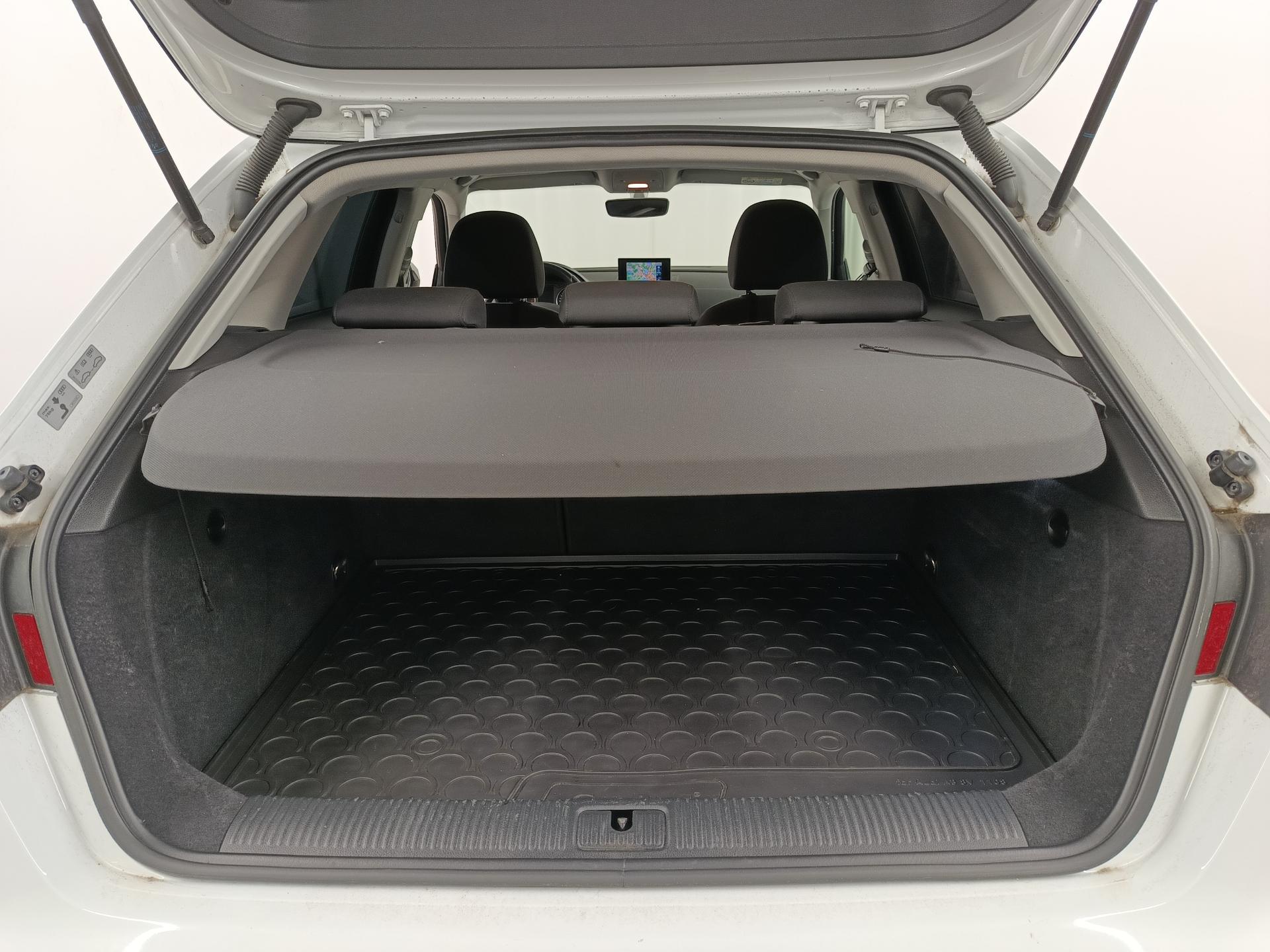 Audi A3 1.8 AT – foto 11 – kavel bij Antwerp Auctions, Aartselaar