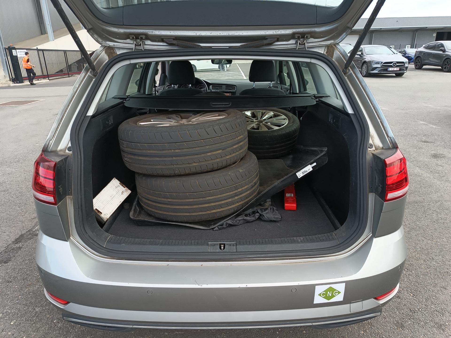 Volkswagen Golf Variant 1.4i – foto 10 – kavel bij Antwerp Auctions, Aartselaar