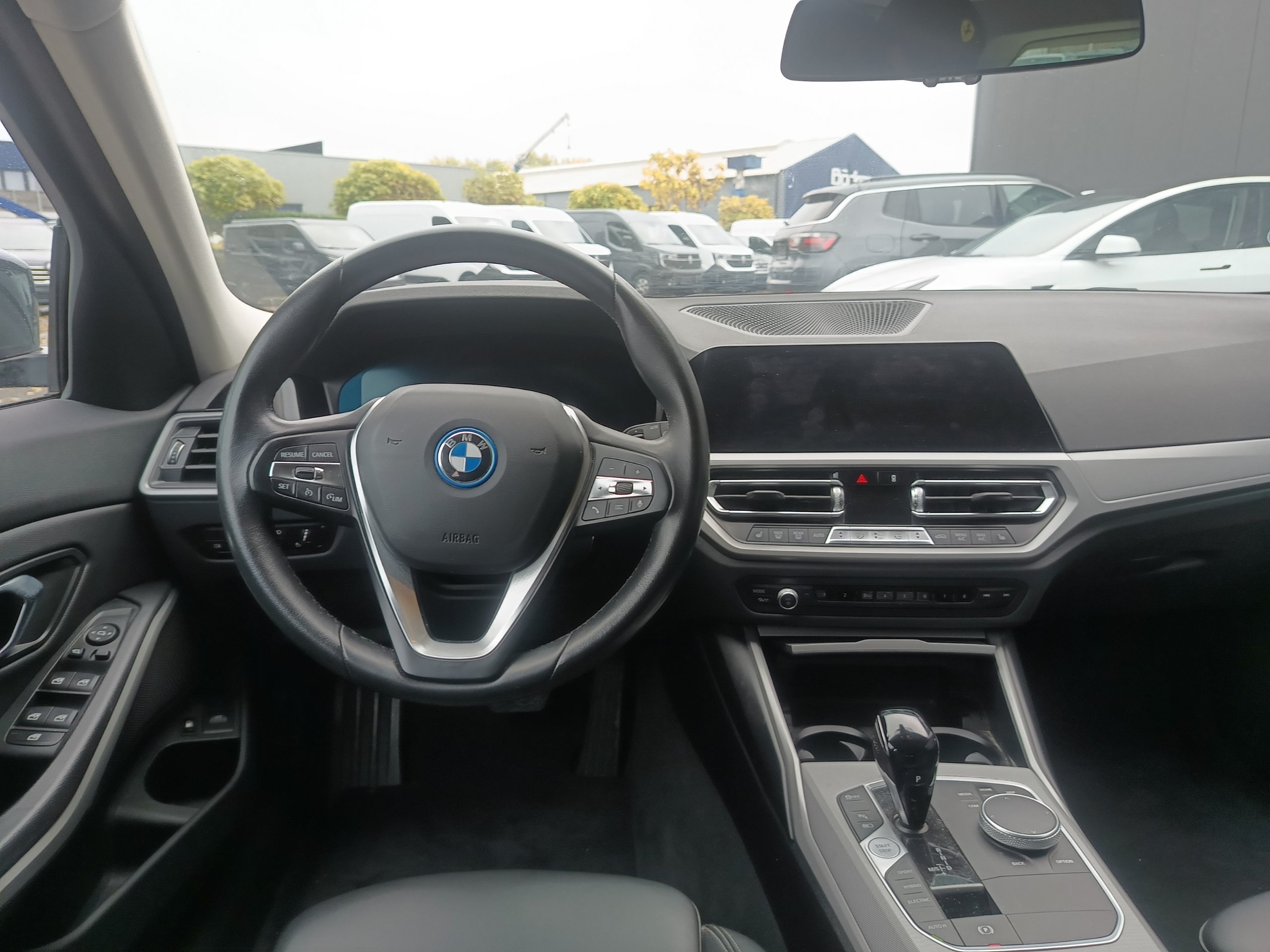 BMW 320e 2.0 AT – foto 7 – kavel bij Antwerp Auctions, Aartselaar