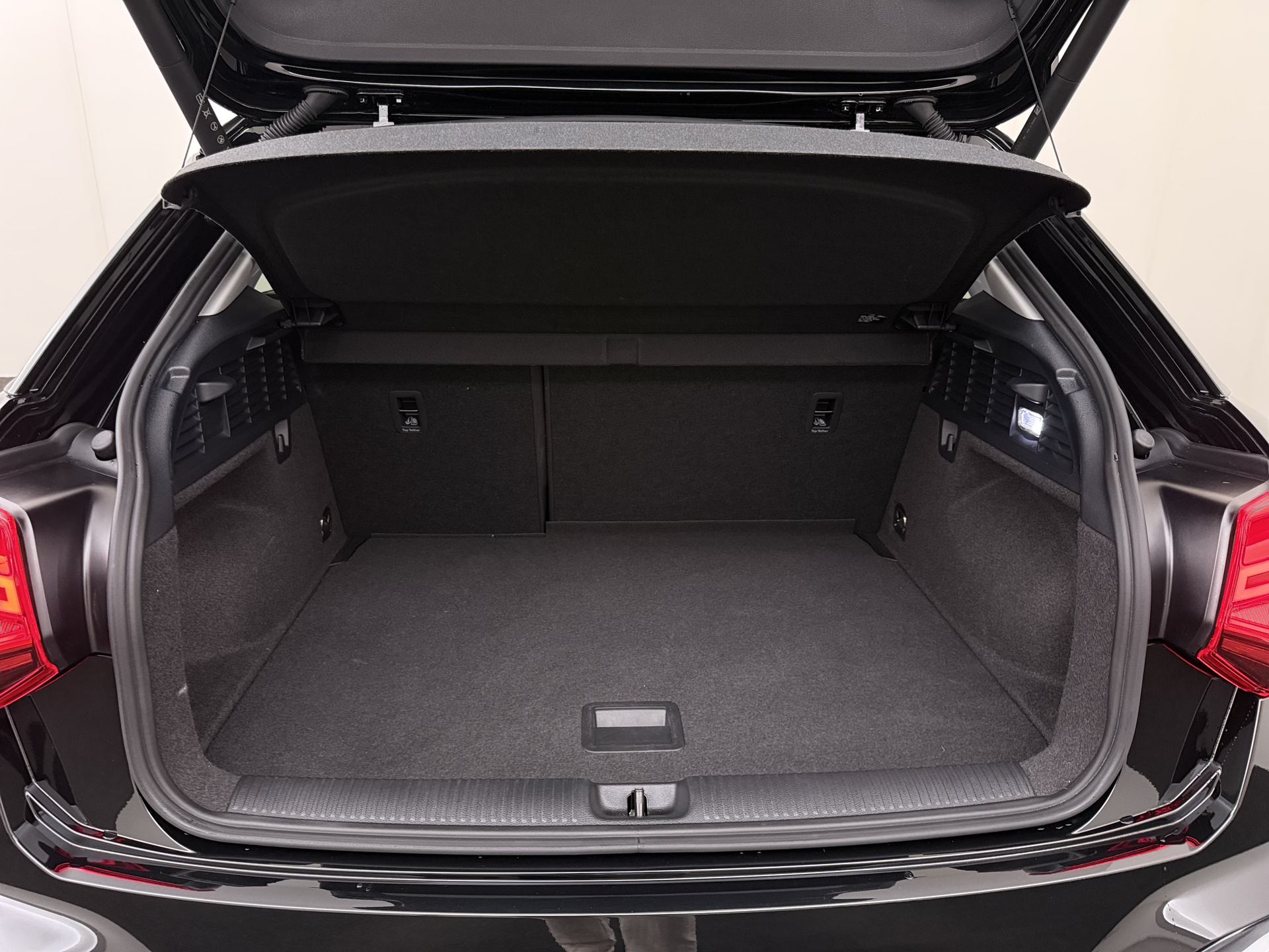 Audi Q2 35 TFSI S Line S Tronic – foto 11 – kavel bij Antwerp Auctions, Aartselaar