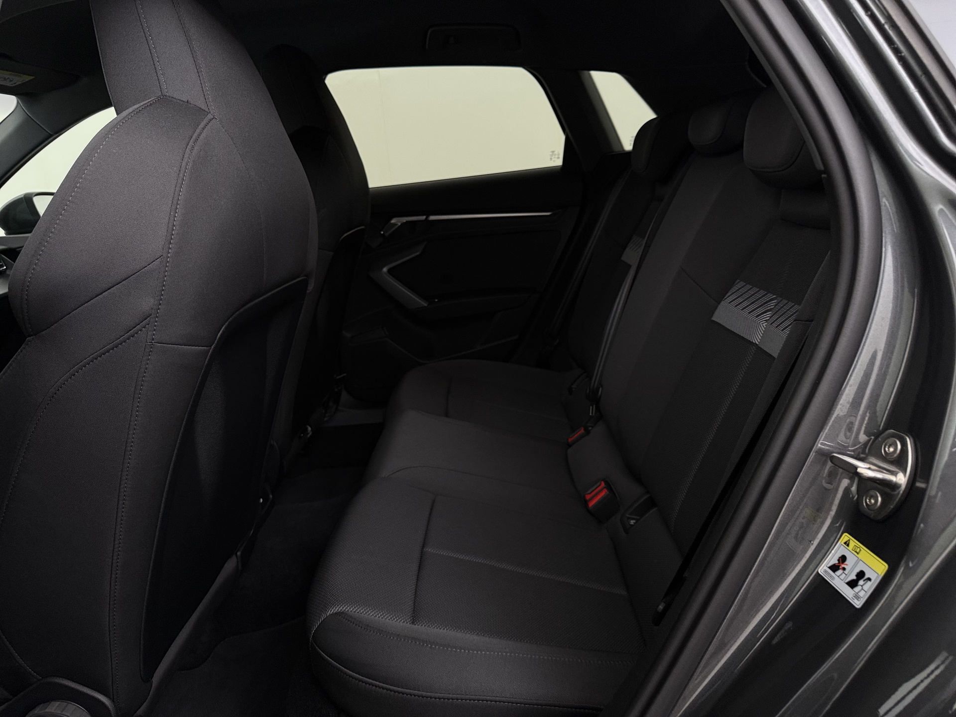 Audi A3 Sportback 1.5 DSG – foto 10 – kavel bij Antwerp Auctions, Aartselaar